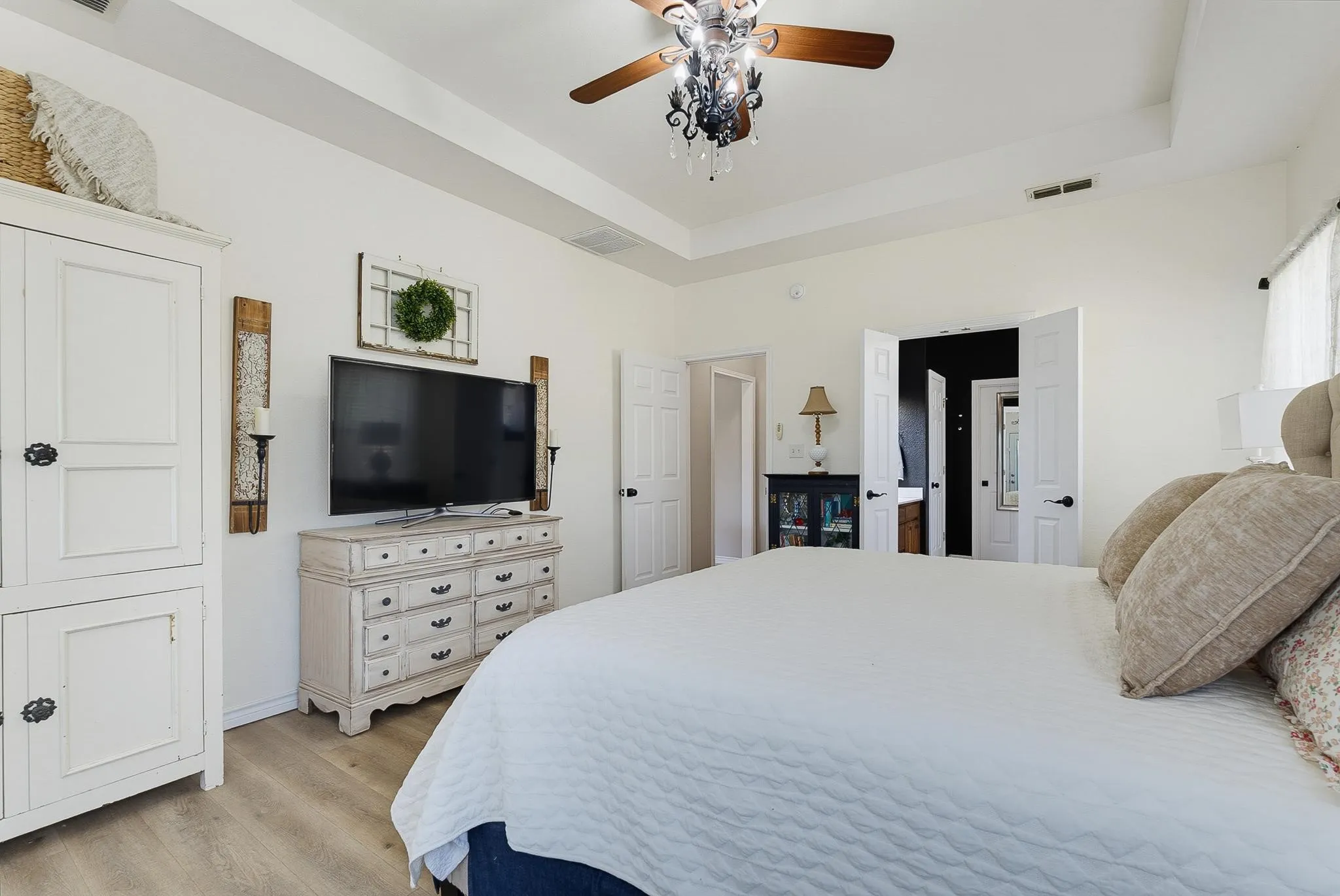 Single Family Residence For Sale in Taylor County , 222 Alexandra Drive, Tuscola, Texas 79562, 5 Bedroom, 3 Bathroom, 2 Garage spaces, 2,916 Sqft, built in 2004, mls#21334086, Real Estate Agent in Tuscola, Homes For Sale in Taylor county, Homes For Sale in Tuscola, Realtor in Tuscola Texas, Real Estate Brokerage Independent Realty Texas, Luminita Cordes Realtor