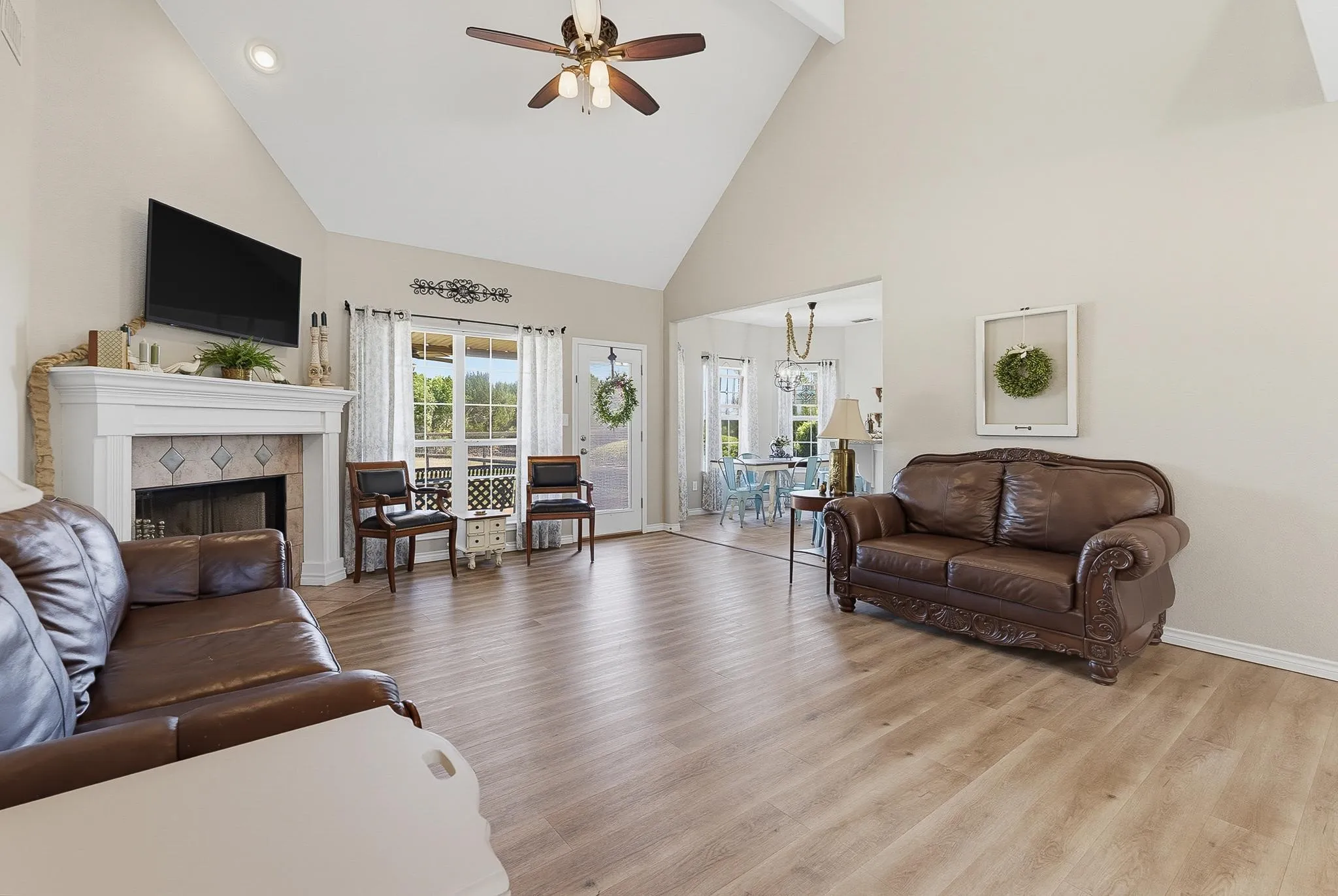 Single Family Residence For Sale in Taylor County , 222 Alexandra Drive, Tuscola, Texas 79562, 5 Bedroom, 3 Bathroom, 2 Garage spaces, 2,916 Sqft, built in 2004, mls#21334086, Real Estate Agent in Tuscola, Homes For Sale in Taylor county, Homes For Sale in Tuscola, Realtor in Tuscola Texas, Real Estate Brokerage Independent Realty Texas, Luminita Cordes Realtor