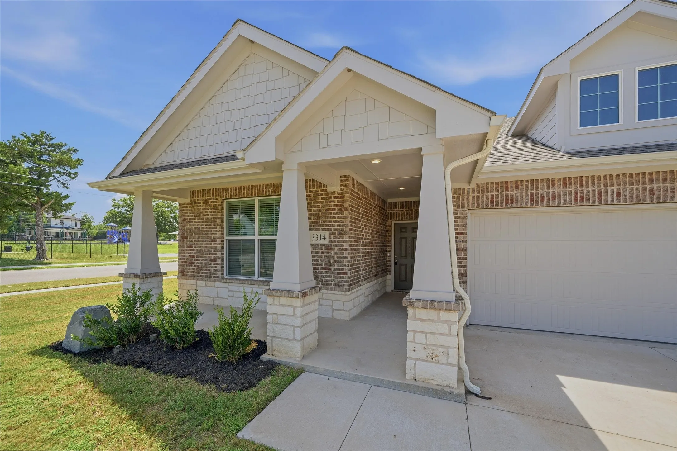 Single Family Residence For Rent in Hunt County , 3314 Gordon Street, Greenville, Texas 75401, 3 Bedroom, 2 Bathroom, 2 Garage spaces, 1,561 Sqft, built in 2022, mls#21350974, Real Estate Agent in Greenville, Homes For Rent in Hunt county, Homes For Rent in Greenville, Realtor in Greenville Texas, Real Estate Brokerage Independent Realty Texas, Luminita Cordes Realtor