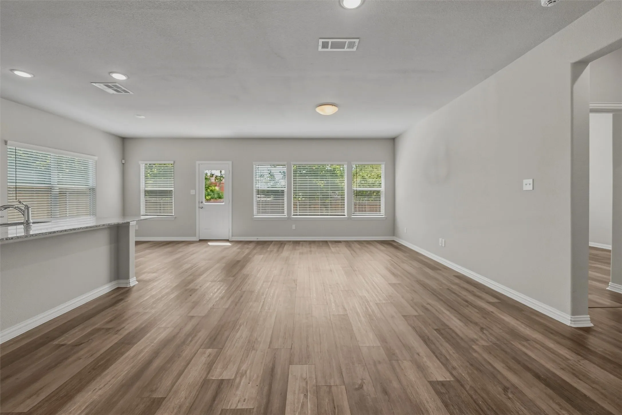 Single Family Residence For Rent in Hunt County , 3314 Gordon Street, Greenville, Texas 75401, 3 Bedroom, 2 Bathroom, 2 Garage spaces, 1,561 Sqft, built in 2022, mls#21350974, Real Estate Agent in Greenville, Homes For Rent in Hunt county, Homes For Rent in Greenville, Realtor in Greenville Texas, Real Estate Brokerage Independent Realty Texas, Luminita Cordes Realtor