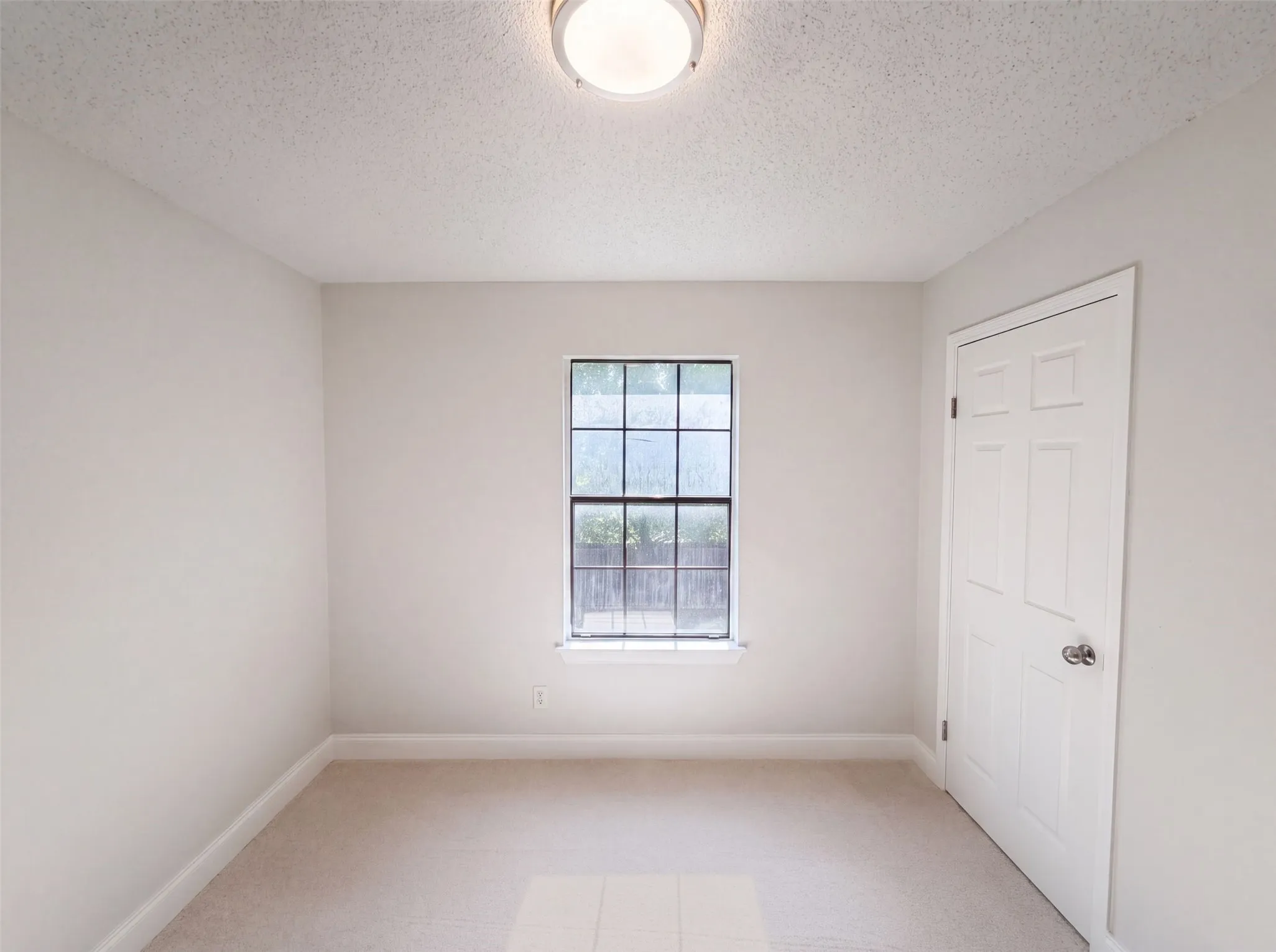 Single Family Residence For Sale in Denton County , 3610 Clearview Drive, Corinth, Texas 76210, 3 Bedroom, 3 Bathroom, 2 Garage spaces, 1,650 Sqft, built in 1985, mls#21350975, Real Estate Agent in Corinth, Homes For Sale in Denton county, Homes For Sale in Corinth, Realtor in Corinth Texas, Real Estate Brokerage Independent Realty Texas, Luminita Cordes Realtor