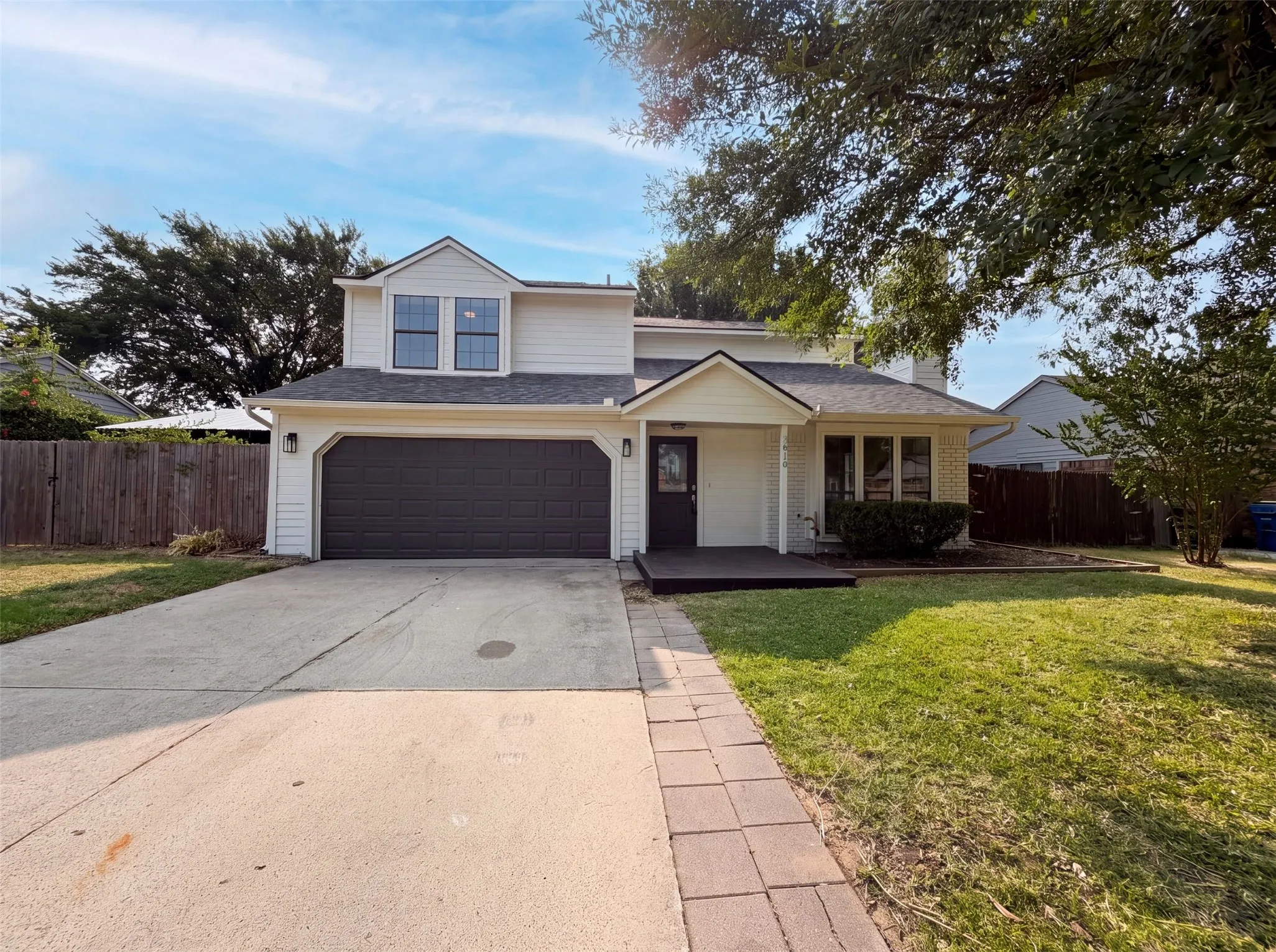 Single Family Residence For Sale in Denton County , 3610 Clearview Drive, Corinth, Texas 76210, 3 Bedroom, 3 Bathroom, 2 Garage spaces, 1,650 Sqft, built in 1985, mls#21350975, Real Estate Agent in Corinth, Homes For Sale in Denton county, Homes For Sale in Corinth, Realtor in Corinth Texas, Real Estate Brokerage Independent Realty Texas, Luminita Cordes Realtor
