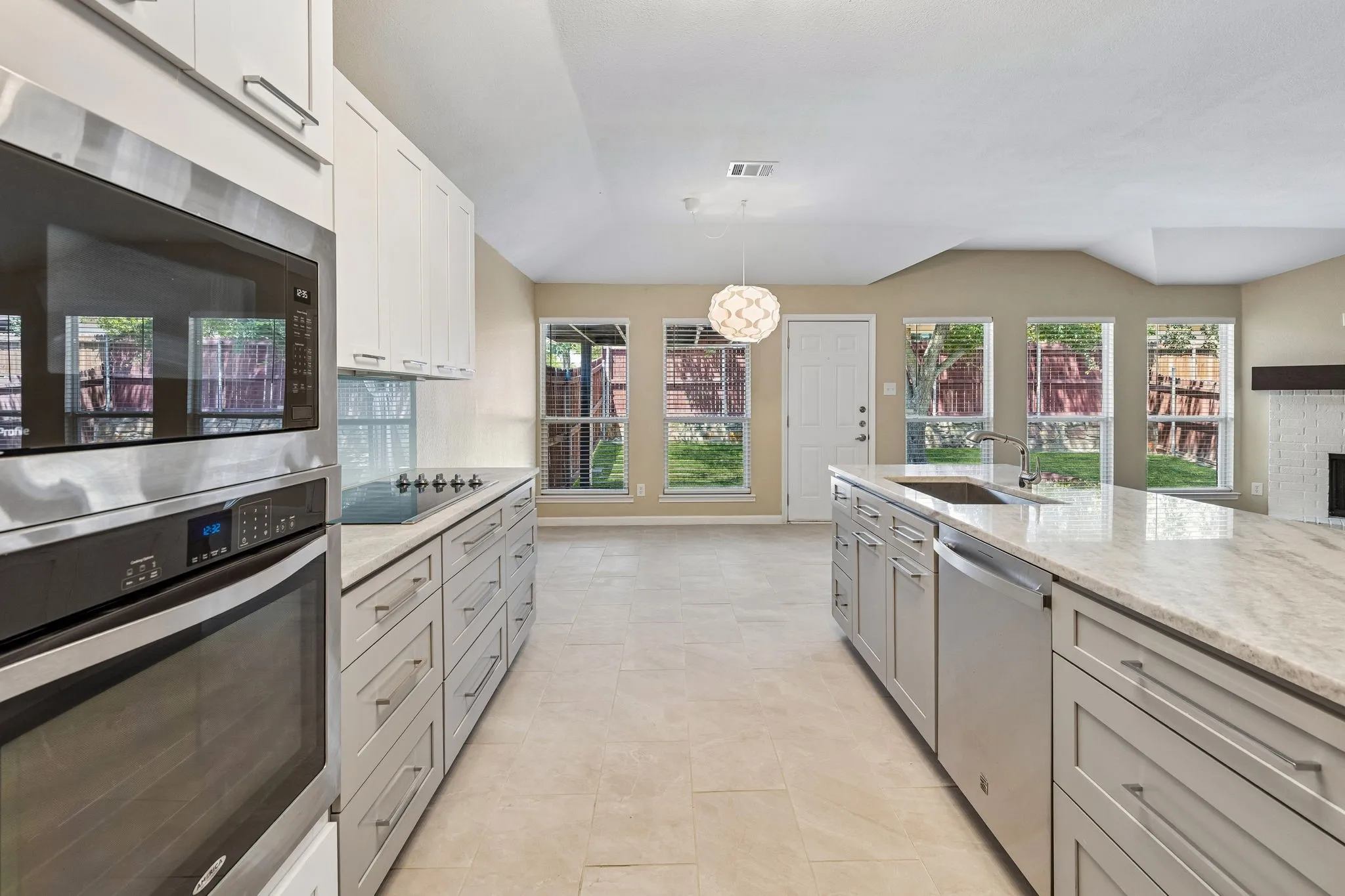 Single Family Residence For Rent in Collin County , 1001 Margaret Drive, Mc Kinney, Texas 75071, 3 Bedroom, 2 Bathroom, 2 Garage spaces, 1,622 Sqft, built in 2003, mls#21346092, Real Estate Agent in Mc Kinney, Homes For Rent in Collin county, Homes For Rent in Mc Kinney, Realtor in Mc Kinney Texas, Real Estate Brokerage Independent Realty Texas, Luminita Cordes Realtor