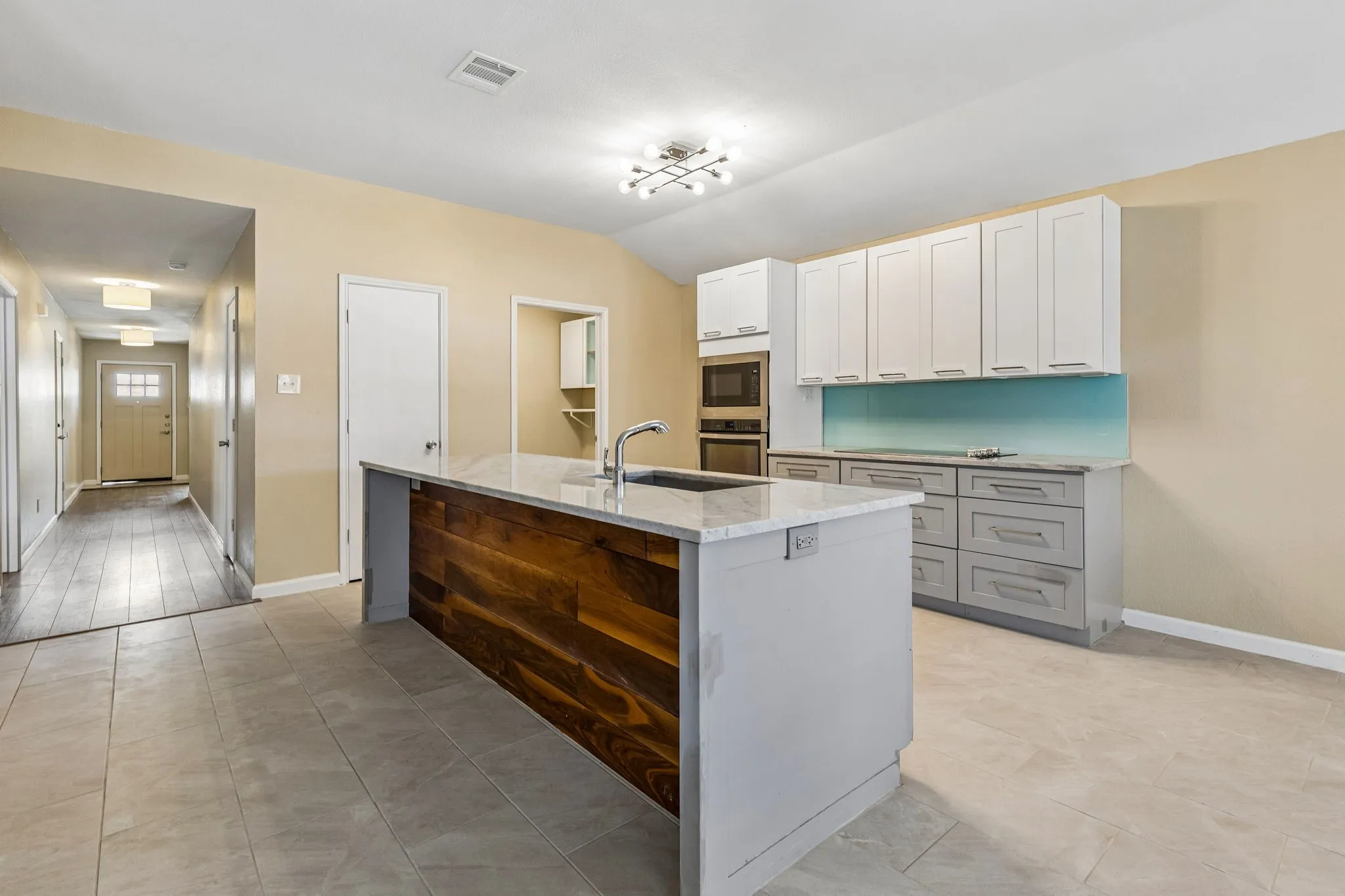 Single Family Residence For Rent in Collin County , 1001 Margaret Drive, Mc Kinney, Texas 75071, 3 Bedroom, 2 Bathroom, 2 Garage spaces, 1,622 Sqft, built in 2003, mls#21346092, Real Estate Agent in Mc Kinney, Homes For Rent in Collin county, Homes For Rent in Mc Kinney, Realtor in Mc Kinney Texas, Real Estate Brokerage Independent Realty Texas, Luminita Cordes Realtor