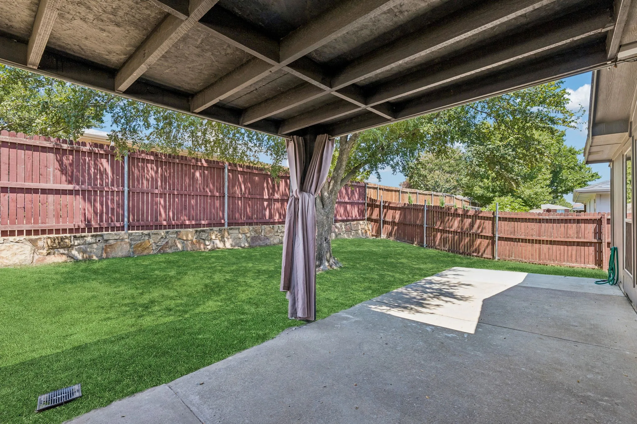 Single Family Residence For Rent in Collin County , 1001 Margaret Drive, Mc Kinney, Texas 75071, 3 Bedroom, 2 Bathroom, 2 Garage spaces, 1,622 Sqft, built in 2003, mls#21346092, Real Estate Agent in Mc Kinney, Homes For Rent in Collin county, Homes For Rent in Mc Kinney, Realtor in Mc Kinney Texas, Real Estate Brokerage Independent Realty Texas, Luminita Cordes Realtor