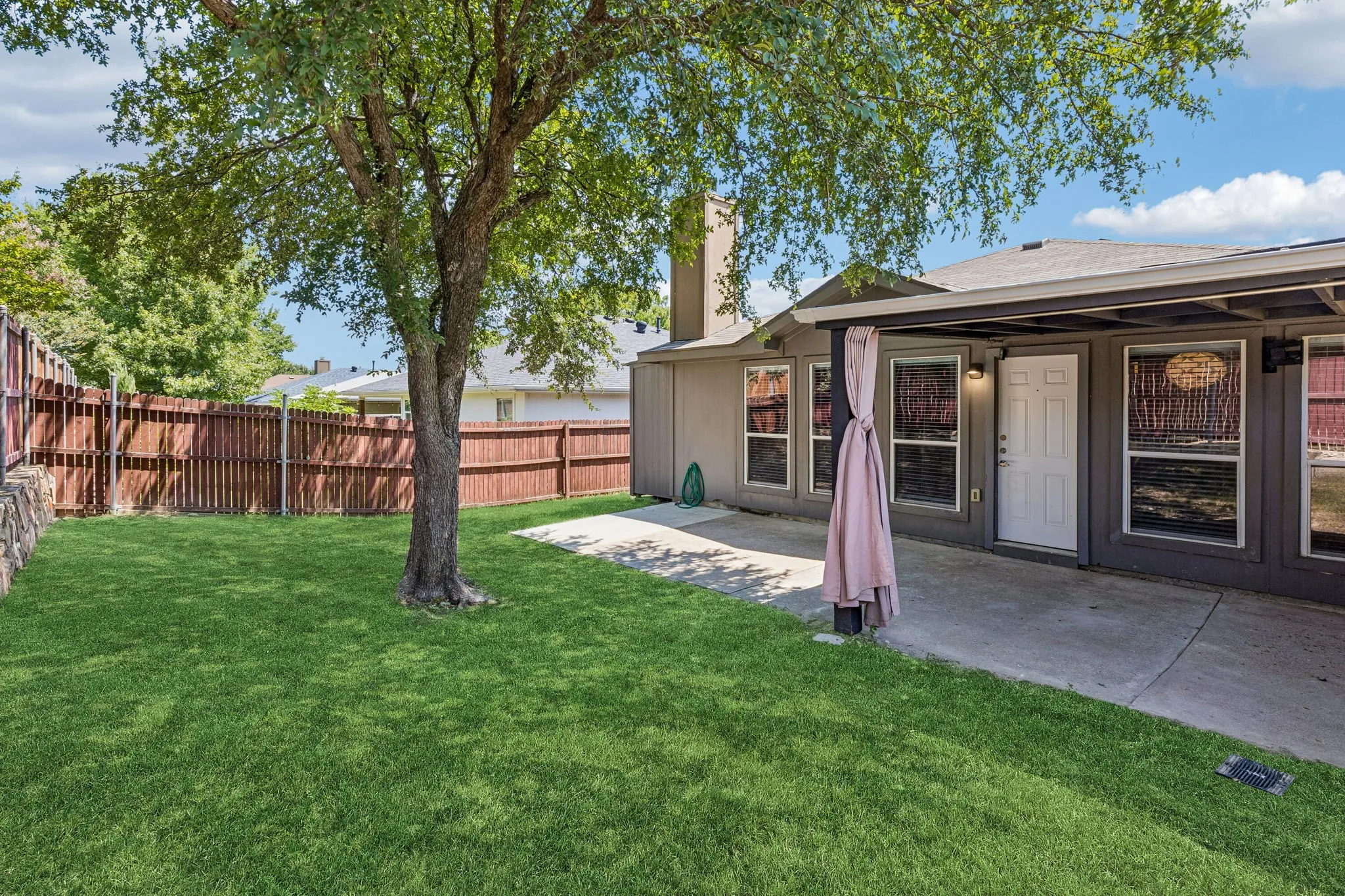 Single Family Residence For Rent in Collin County , 1001 Margaret Drive, Mc Kinney, Texas 75071, 3 Bedroom, 2 Bathroom, 2 Garage spaces, 1,622 Sqft, built in 2003, mls#21346092, Real Estate Agent in Mc Kinney, Homes For Rent in Collin county, Homes For Rent in Mc Kinney, Realtor in Mc Kinney Texas, Real Estate Brokerage Independent Realty Texas, Luminita Cordes Realtor
