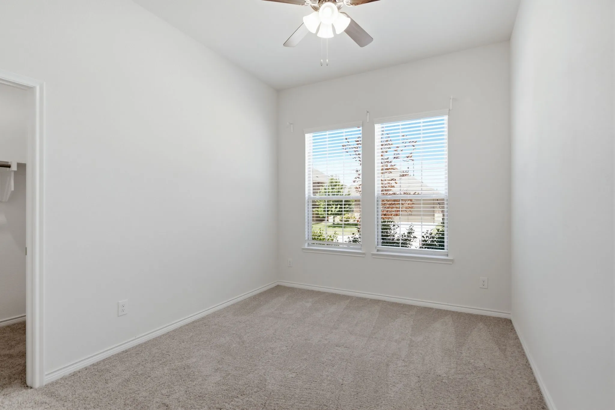 Single Family Residence For Sale in Denton County , 3250 Hunters Glen Drive, Aubrey, Texas 76227, 3 Bedroom, 2 Bathroom, 2 Garage spaces, 1,523 Sqft, built in 2022, mls#21350980, Real Estate Agent in Aubrey, Homes For Sale in Denton county, Homes For Sale in Aubrey, Realtor in Aubrey Texas, Real Estate Brokerage Independent Realty Texas, Luminita Cordes Realtor