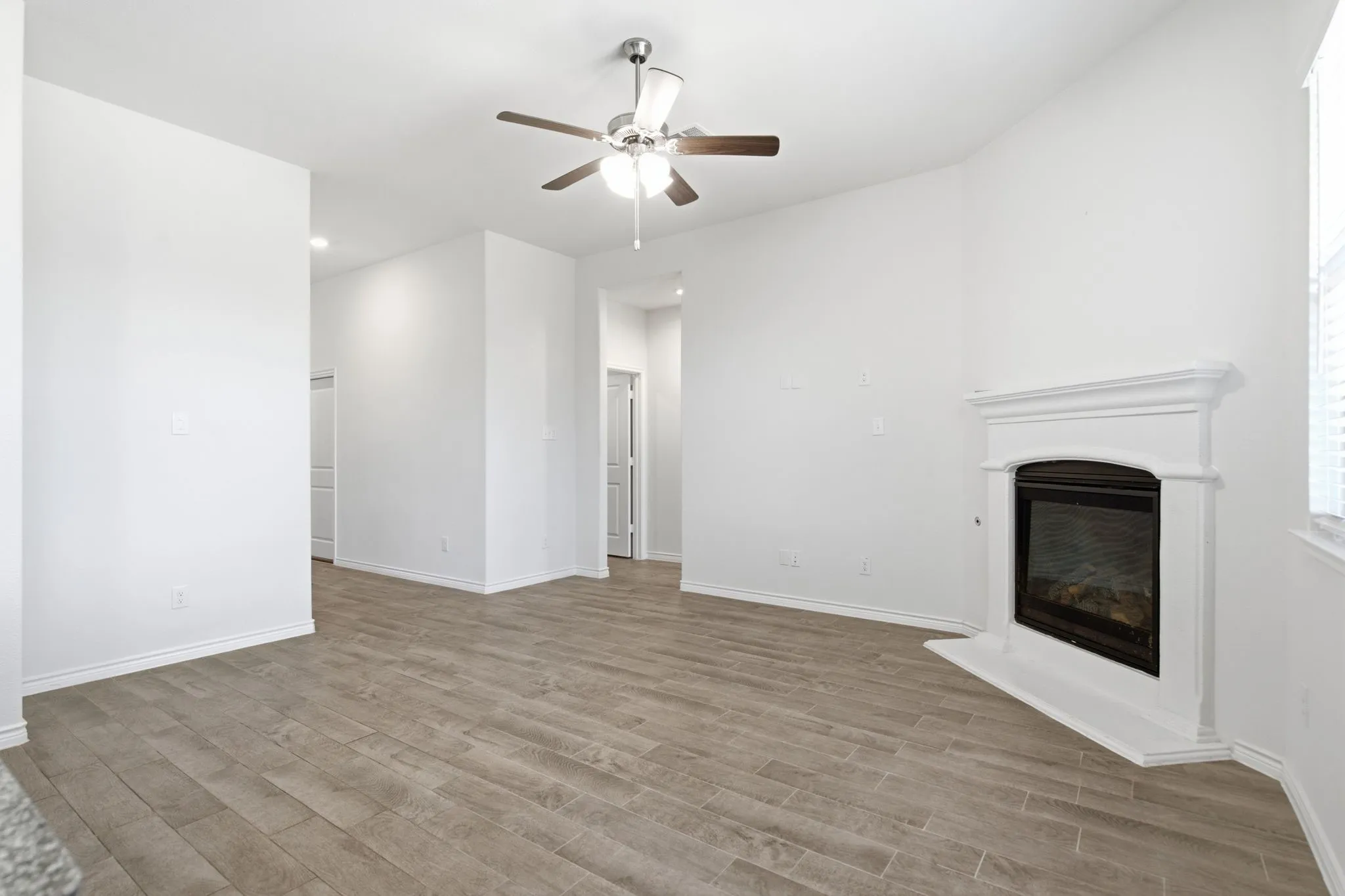 Single Family Residence For Sale in Denton County , 3250 Hunters Glen Drive, Aubrey, Texas 76227, 3 Bedroom, 2 Bathroom, 2 Garage spaces, 1,523 Sqft, built in 2022, mls#21350980, Real Estate Agent in Aubrey, Homes For Sale in Denton county, Homes For Sale in Aubrey, Realtor in Aubrey Texas, Real Estate Brokerage Independent Realty Texas, Luminita Cordes Realtor