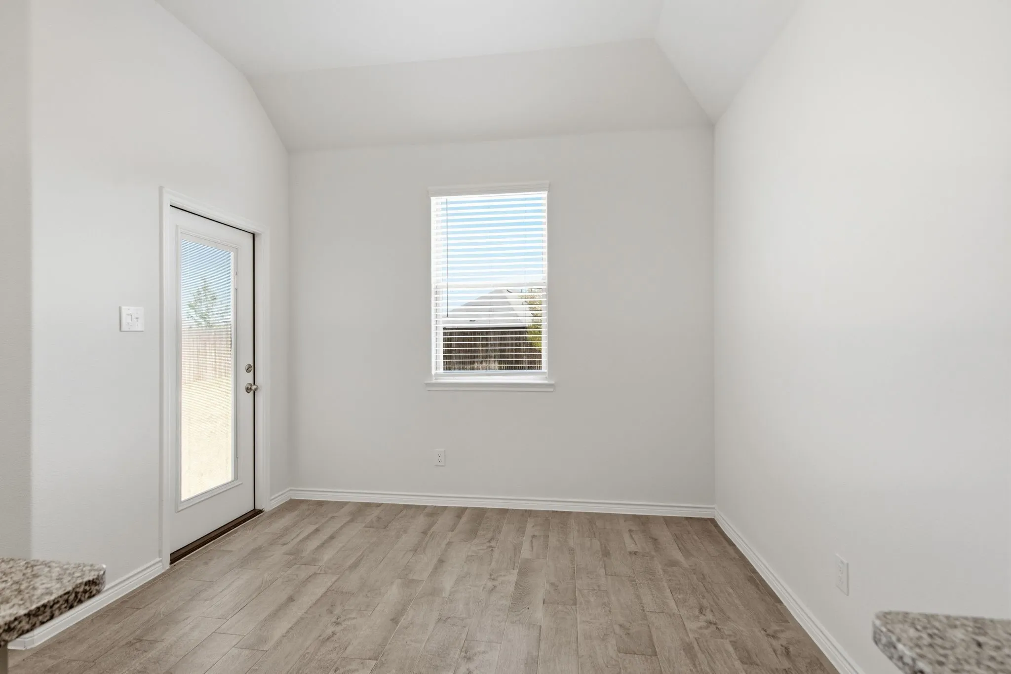 Single Family Residence For Sale in Denton County , 3250 Hunters Glen Drive, Aubrey, Texas 76227, 3 Bedroom, 2 Bathroom, 2 Garage spaces, 1,523 Sqft, built in 2022, mls#21350980, Real Estate Agent in Aubrey, Homes For Sale in Denton county, Homes For Sale in Aubrey, Realtor in Aubrey Texas, Real Estate Brokerage Independent Realty Texas, Luminita Cordes Realtor