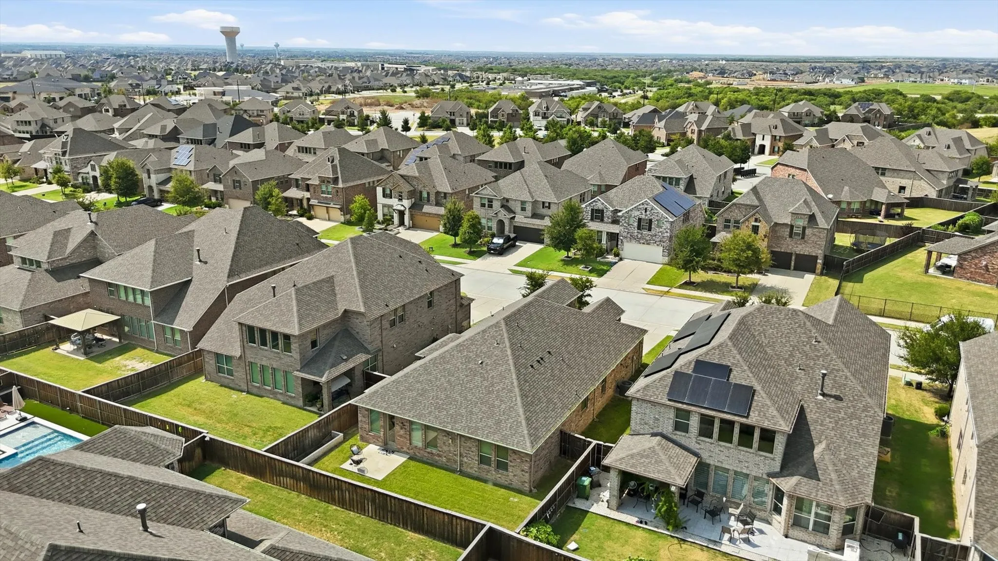 Single Family Residence For Sale in Collin County , 2371 Canary Grass Lane, Prosper, Texas 75078, 3 Bedroom, 3 Bathroom, 2 Garage spaces, 2,315 Sqft, built in 2020, mls#21350841, Real Estate Agent in Prosper, Homes For Sale in Collin county, Homes For Sale in Prosper, Realtor in Prosper Texas, Real Estate Brokerage Independent Realty Texas, Luminita Cordes Realtor