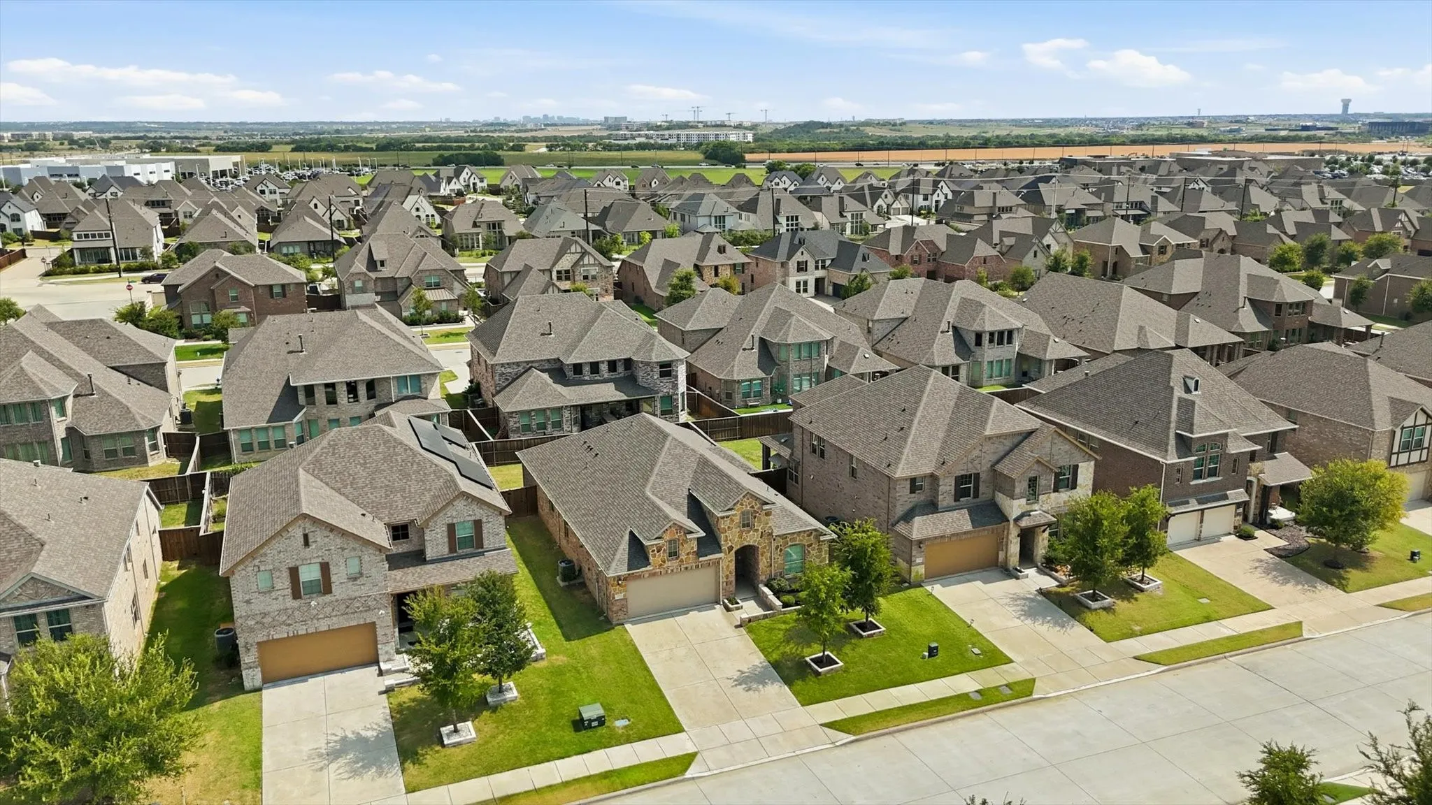 Single Family Residence For Sale in Collin County , 2371 Canary Grass Lane, Prosper, Texas 75078, 3 Bedroom, 3 Bathroom, 2 Garage spaces, 2,315 Sqft, built in 2020, mls#21350841, Real Estate Agent in Prosper, Homes For Sale in Collin county, Homes For Sale in Prosper, Realtor in Prosper Texas, Real Estate Brokerage Independent Realty Texas, Luminita Cordes Realtor
