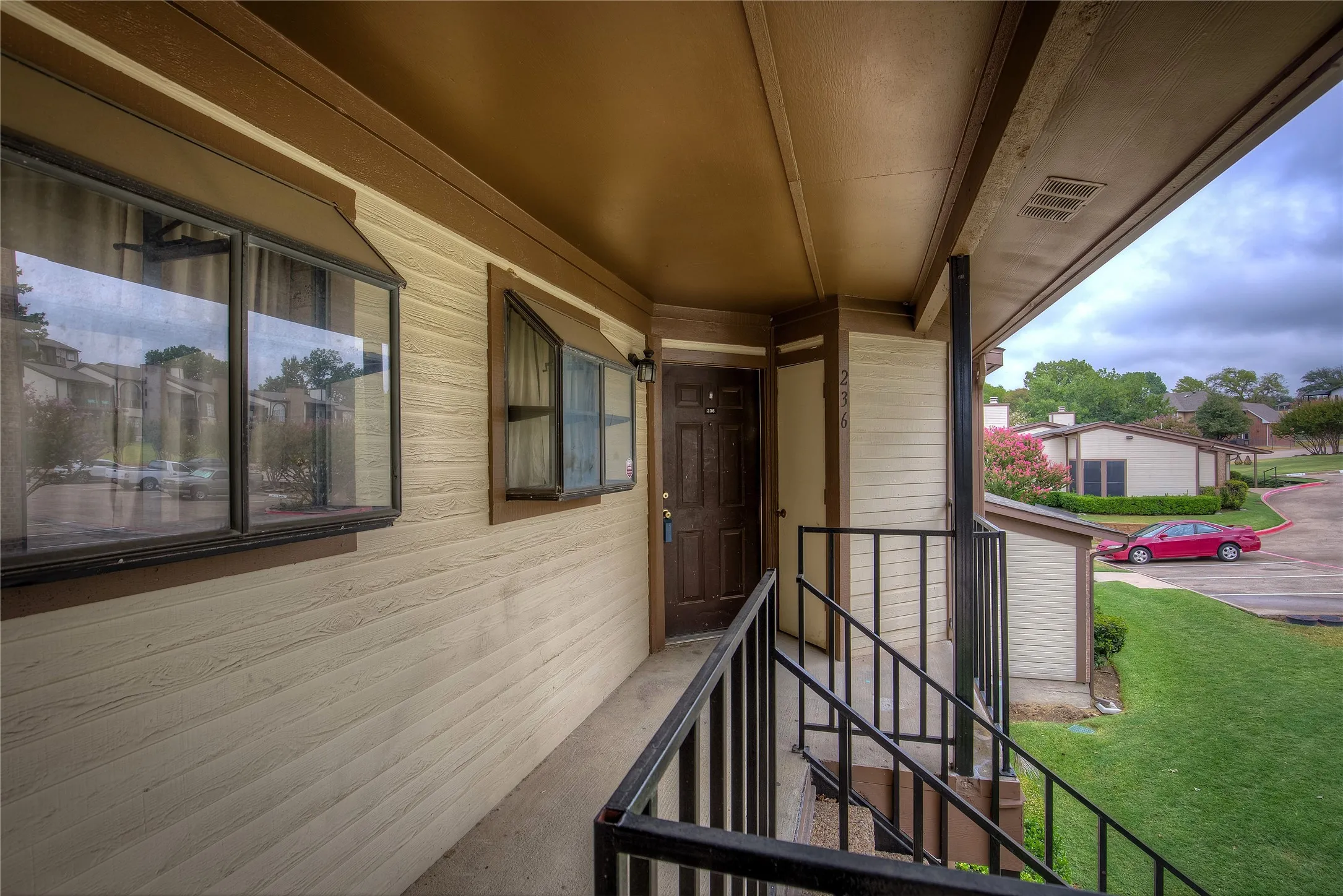Condominium For Rent in Rockwall County , 236 Henry M Chandler, Rockwall, Texas 75032, 2 Bedrooms, 2 Bathrooms, Garage spaces, 952 Sqft, built in 1983, Price $1,650, mls#21349185, Real Estate Agent in Rockwall, Homes For Rent in Rockwall county, Homes For Rent in Rockwall, Realtor in Rockwall Texas, Real Estate Brokerage Independent Realty Texas, Luminita Cordes Realtor
