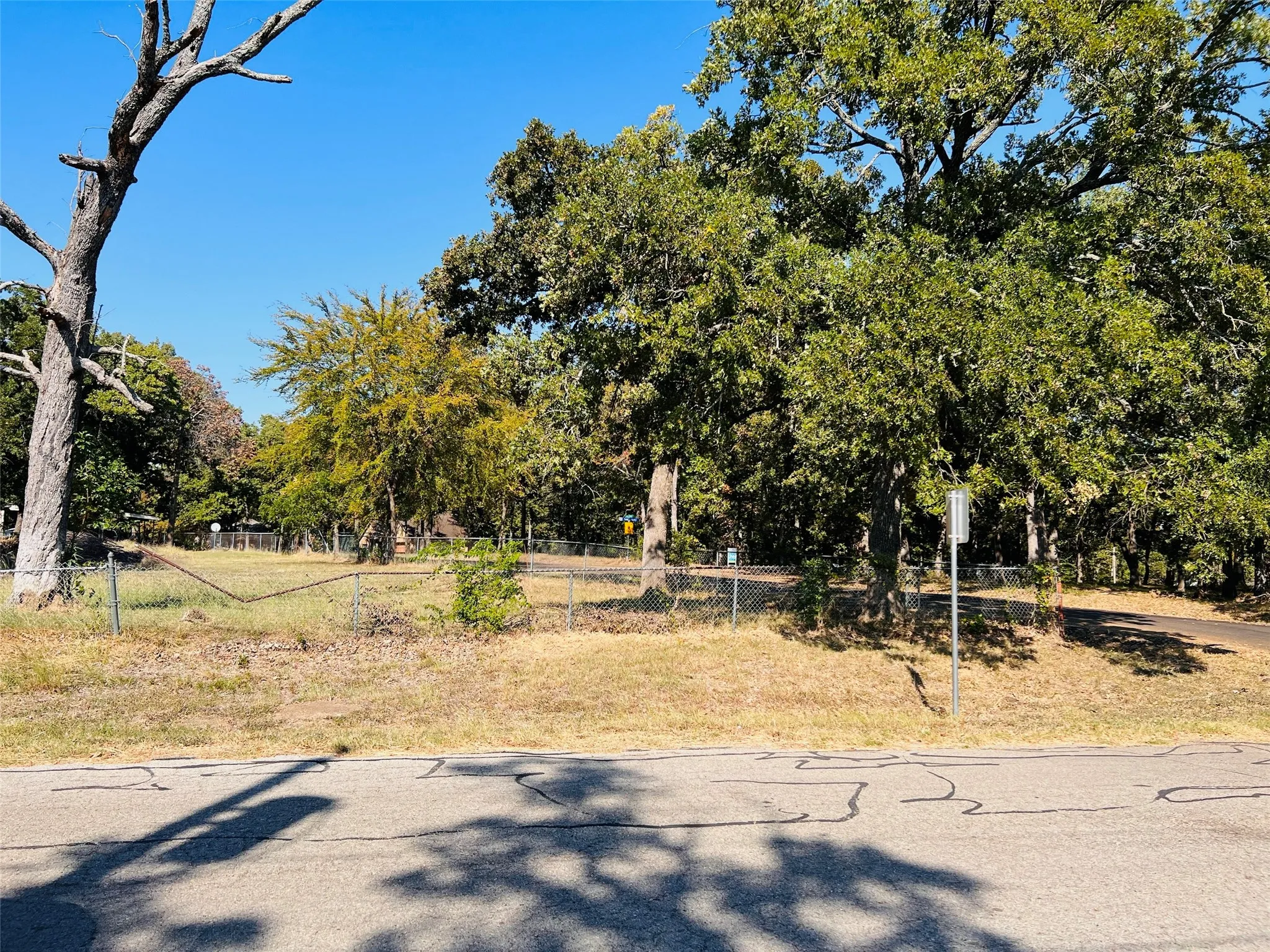Unimproved Land For Sale in Henderson County , 123 Paseo Patricia Street, Gun Barrel City, Texas 75156, 0, 0, Garage spaces, 0 Sqft, built in 0, Price $55,000, mls#21350788, Real Estate Agent in Gun Barrel City, Homes For Sale in Henderson county, Homes For Sale in Gun Barrel City, Realtor in Gun Barrel City Texas, Real Estate Brokerage Independent Realty Texas, Luminita Cordes Realtor