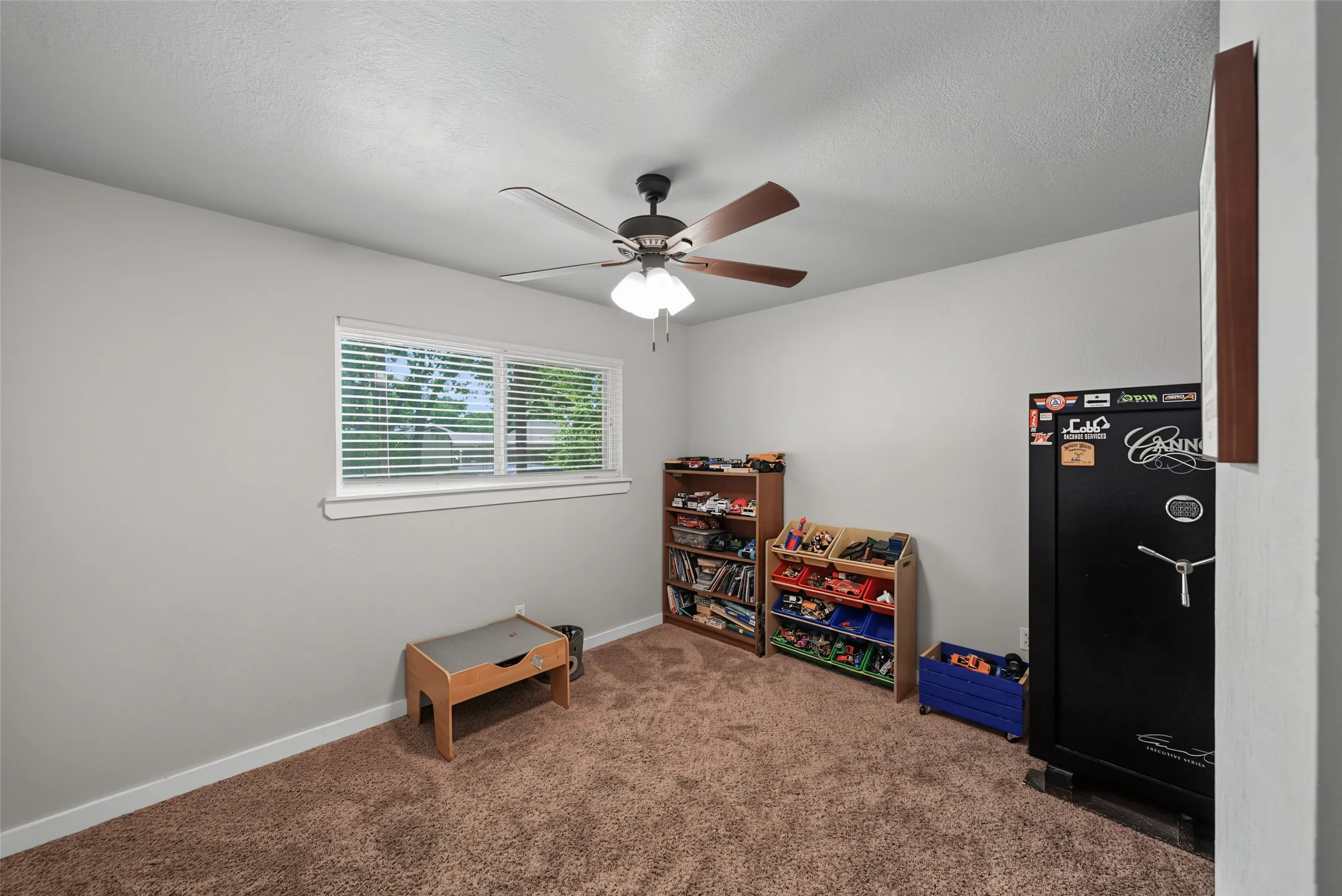 Single Family Residence For Sale in Wise County , 909 Shady Oaks, Bridgeport, Texas 76426, 3 Bedroom, 2 Bathroom, 2 Garage spaces, 1,472 Sqft, built in 1986, mls#21350999, Real Estate Agent in Bridgeport, Homes For Sale in Wise county, Homes For Sale in Bridgeport, Realtor in Bridgeport Texas, Real Estate Brokerage Independent Realty Texas, Luminita Cordes Realtor