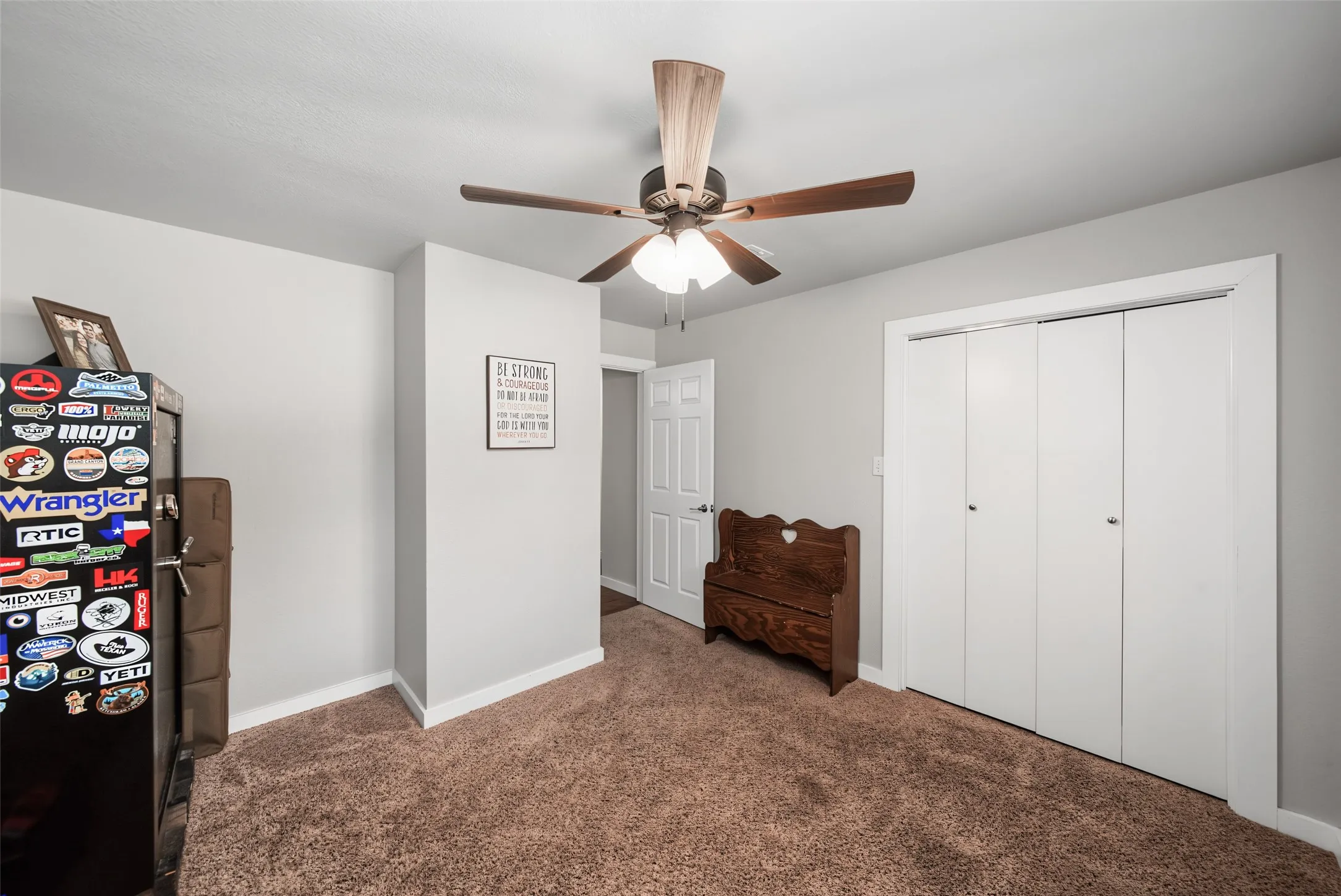 Single Family Residence For Sale in Wise County , 909 Shady Oaks, Bridgeport, Texas 76426, 3 Bedroom, 2 Bathroom, 2 Garage spaces, 1,472 Sqft, built in 1986, mls#21350999, Real Estate Agent in Bridgeport, Homes For Sale in Wise county, Homes For Sale in Bridgeport, Realtor in Bridgeport Texas, Real Estate Brokerage Independent Realty Texas, Luminita Cordes Realtor