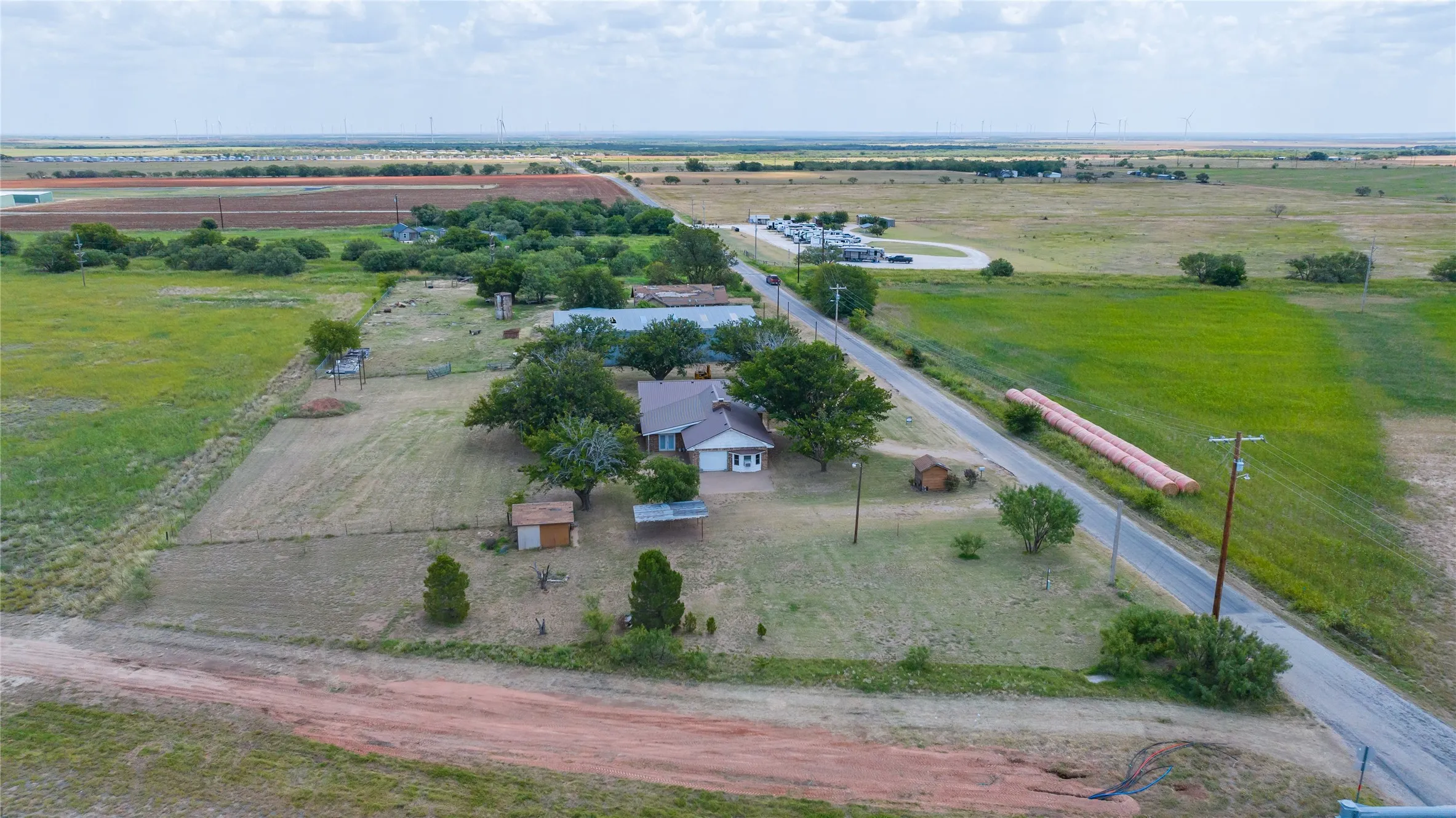 Single Family Residence For Sale in Haskell County , 147 County Road 210, Haskell, Texas 79521, 4 Bedroom, 1 Bathroom, 1 Garage spaces, 2,438 Sqft, built in 1940, Price $349,900, mls#21349522, Real Estate Agent in Haskell, Homes For Sale in Haskell county, Homes For Sale in Haskell, Realtor in Haskell Texas, Real Estate Brokerage Independent Realty Texas, Luminita Cordes Realtor