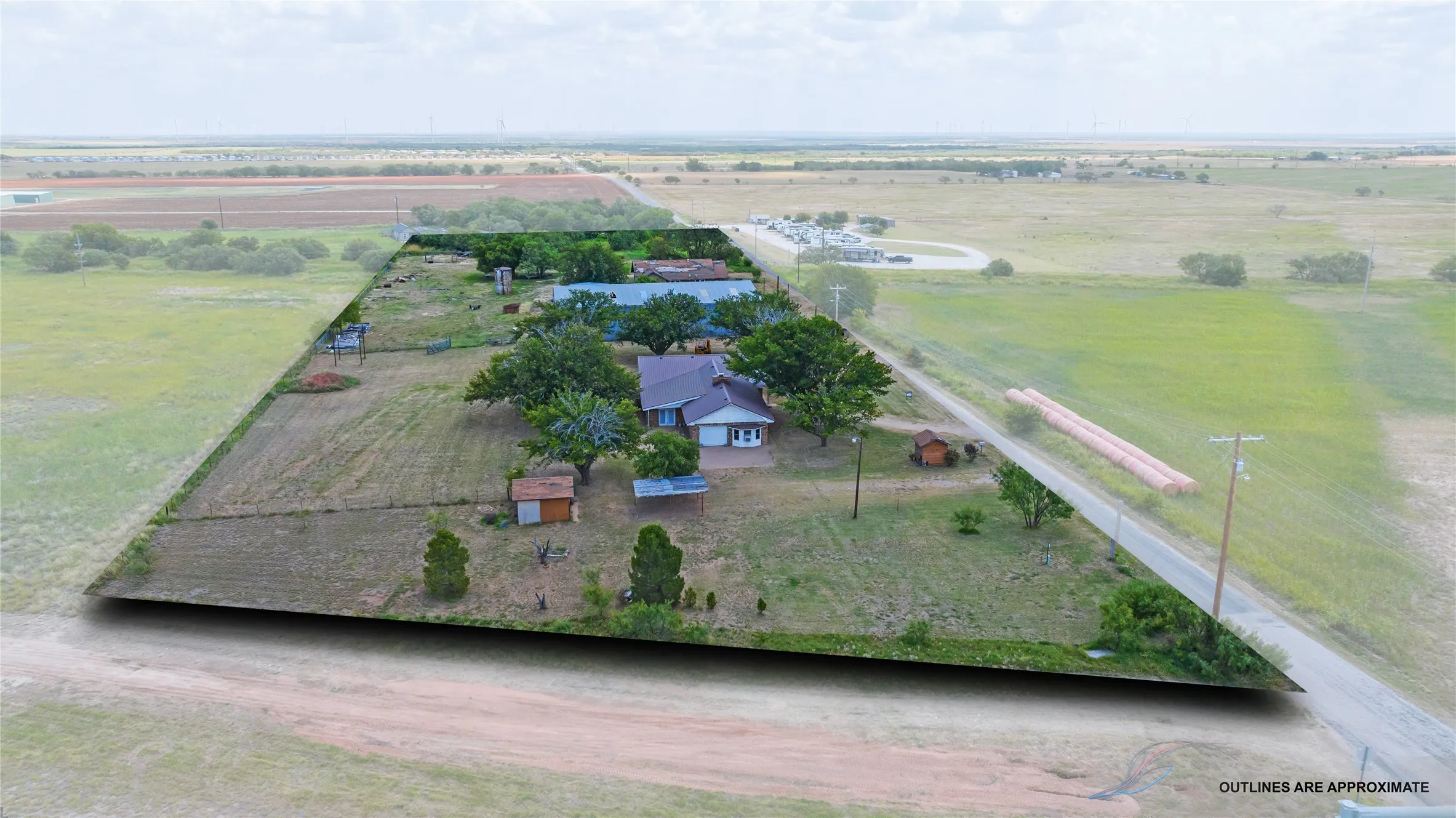 Single Family Residence For Sale in Haskell County , 147 County Road 210, Haskell, Texas 79521, 4 Bedroom, 1 Bathroom, 1 Garage spaces, 2,438 Sqft, built in 1940, Price $349,900, mls#21349522, Real Estate Agent in Haskell, Homes For Sale in Haskell county, Homes For Sale in Haskell, Realtor in Haskell Texas, Real Estate Brokerage Independent Realty Texas, Luminita Cordes Realtor