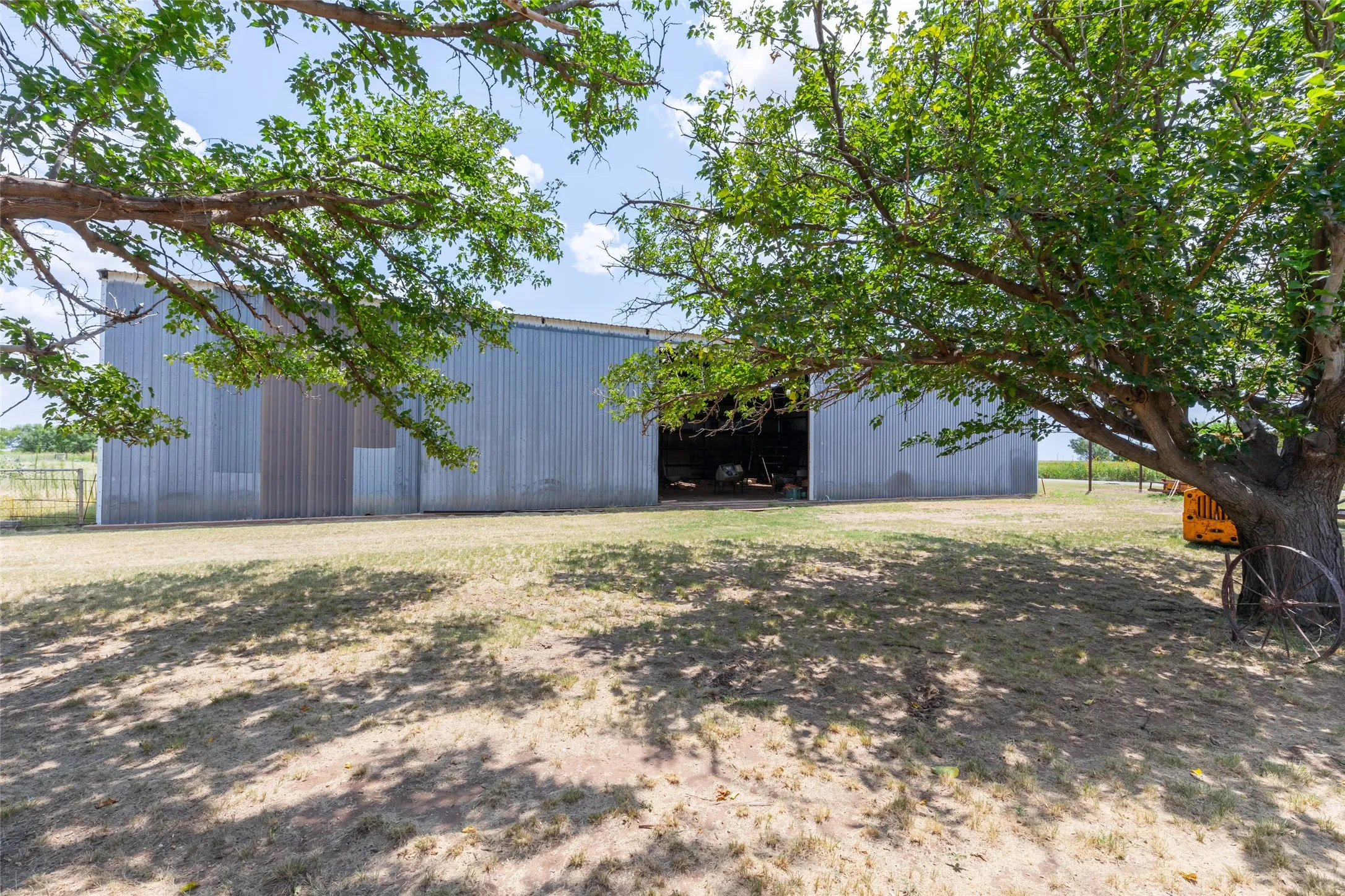 Single Family Residence For Sale in Haskell County , 147 County Road 210, Haskell, Texas 79521, 4 Bedroom, 1 Bathroom, 1 Garage spaces, 2,438 Sqft, built in 1940, Price $349,900, mls#21349522, Real Estate Agent in Haskell, Homes For Sale in Haskell county, Homes For Sale in Haskell, Realtor in Haskell Texas, Real Estate Brokerage Independent Realty Texas, Luminita Cordes Realtor