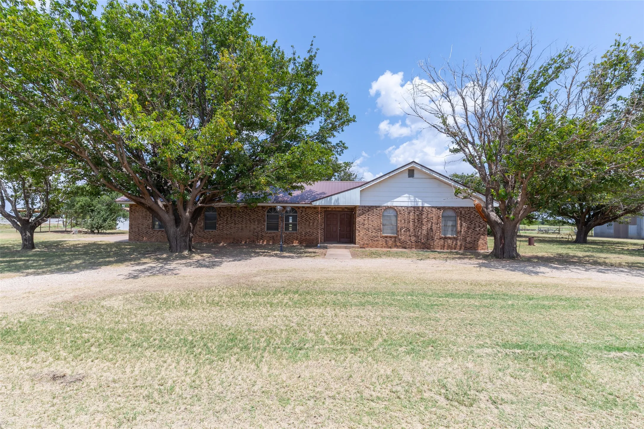 Single Family Residence For Sale in Haskell County , 147 County Road 210, Haskell, Texas 79521, 4 Bedroom, 1 Bathroom, 1 Garage spaces, 2,438 Sqft, built in 1940, Price $349,900, mls#21349522, Real Estate Agent in Haskell, Homes For Sale in Haskell county, Homes For Sale in Haskell, Realtor in Haskell Texas, Real Estate Brokerage Independent Realty Texas, Luminita Cordes Realtor