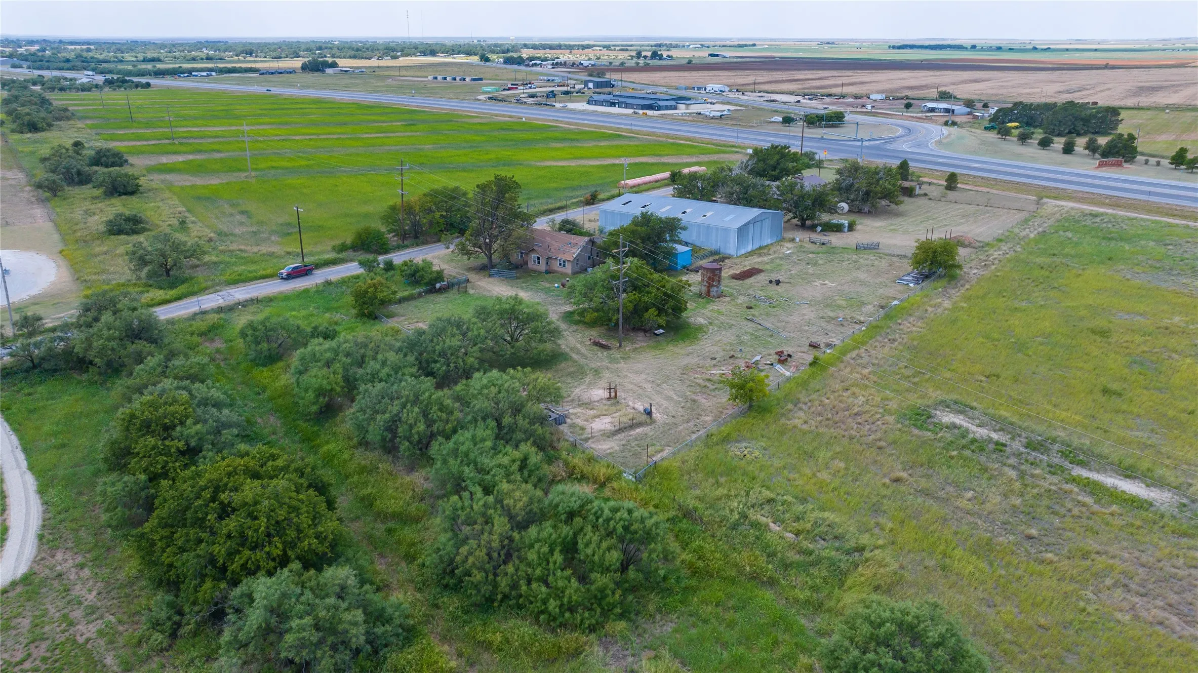 Single Family Residence For Sale in Haskell County , 147 County Road 210, Haskell, Texas 79521, 4 Bedroom, 1 Bathroom, 1 Garage spaces, 2,438 Sqft, built in 1940, Price $349,900, mls#21349522, Real Estate Agent in Haskell, Homes For Sale in Haskell county, Homes For Sale in Haskell, Realtor in Haskell Texas, Real Estate Brokerage Independent Realty Texas, Luminita Cordes Realtor