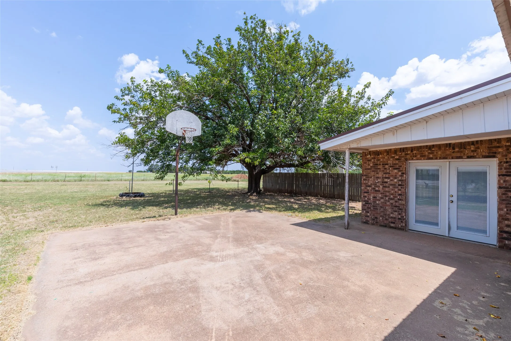 Single Family Residence For Sale in Haskell County , 147 County Road 210, Haskell, Texas 79521, 4 Bedroom, 1 Bathroom, 1 Garage spaces, 2,438 Sqft, built in 1940, Price $349,900, mls#21349522, Real Estate Agent in Haskell, Homes For Sale in Haskell county, Homes For Sale in Haskell, Realtor in Haskell Texas, Real Estate Brokerage Independent Realty Texas, Luminita Cordes Realtor