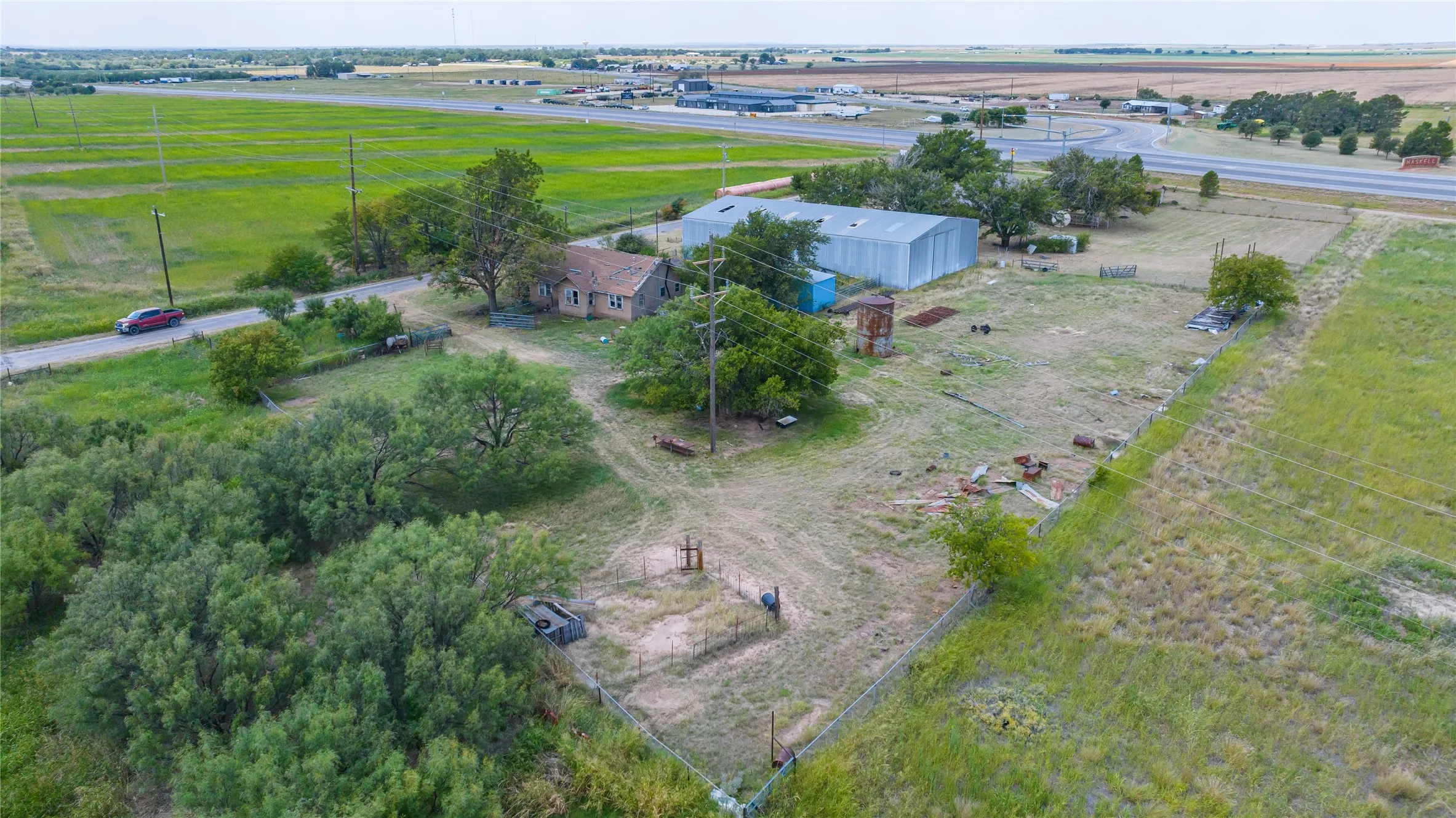 Single Family Residence For Sale in Haskell County , 147 County Road 210, Haskell, Texas 79521, 4 Bedroom, 1 Bathroom, 1 Garage spaces, 2,438 Sqft, built in 1940, Price $349,900, mls#21349522, Real Estate Agent in Haskell, Homes For Sale in Haskell county, Homes For Sale in Haskell, Realtor in Haskell Texas, Real Estate Brokerage Independent Realty Texas, Luminita Cordes Realtor