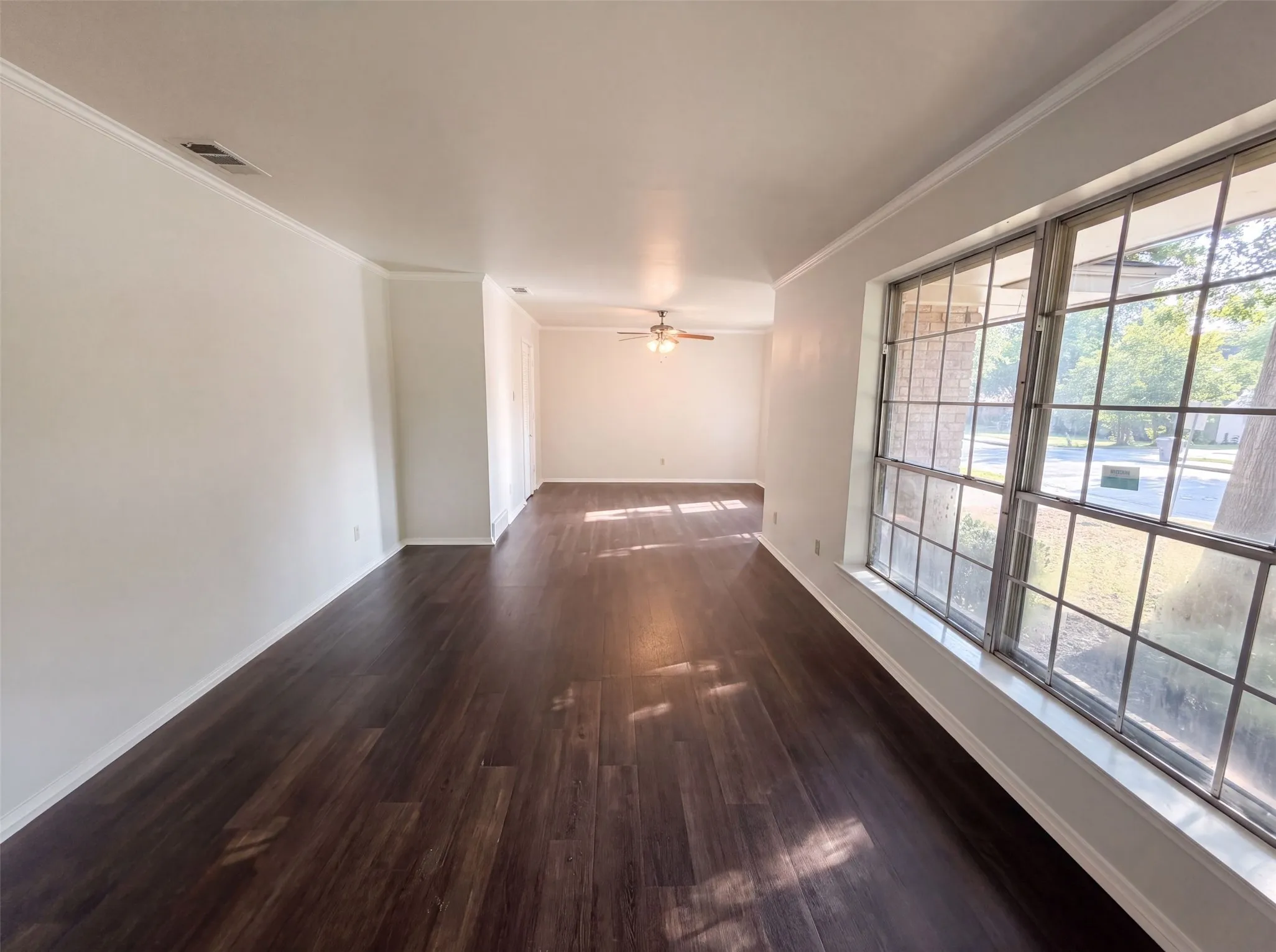 Single Family Residence For Sale in Dallas County , 821 Glen Oaks Boulevard, Dallas, Texas 75232, 3 Bedroom, 2 Bathroom, 2 Garage spaces, 1,963 Sqft, built in 1964, mls#21350996, Real Estate Agent in Dallas, Homes For Sale in Dallas county, Homes For Sale in Dallas, Realtor in Dallas Texas, Real Estate Brokerage Independent Realty Texas, Luminita Cordes Realtor
