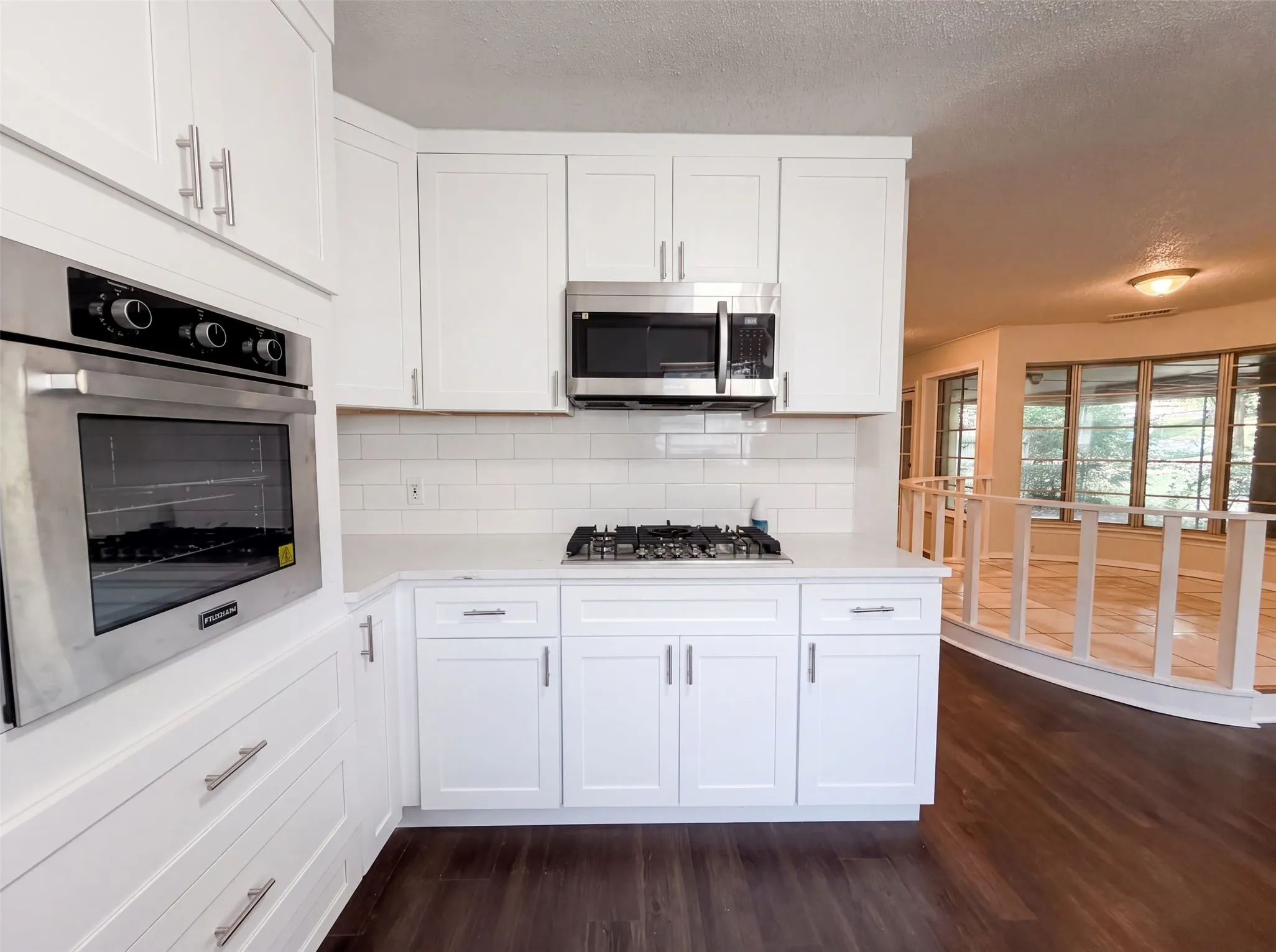 Single Family Residence For Sale in Dallas County , 821 Glen Oaks Boulevard, Dallas, Texas 75232, 3 Bedroom, 2 Bathroom, 2 Garage spaces, 1,963 Sqft, built in 1964, mls#21350996, Real Estate Agent in Dallas, Homes For Sale in Dallas county, Homes For Sale in Dallas, Realtor in Dallas Texas, Real Estate Brokerage Independent Realty Texas, Luminita Cordes Realtor