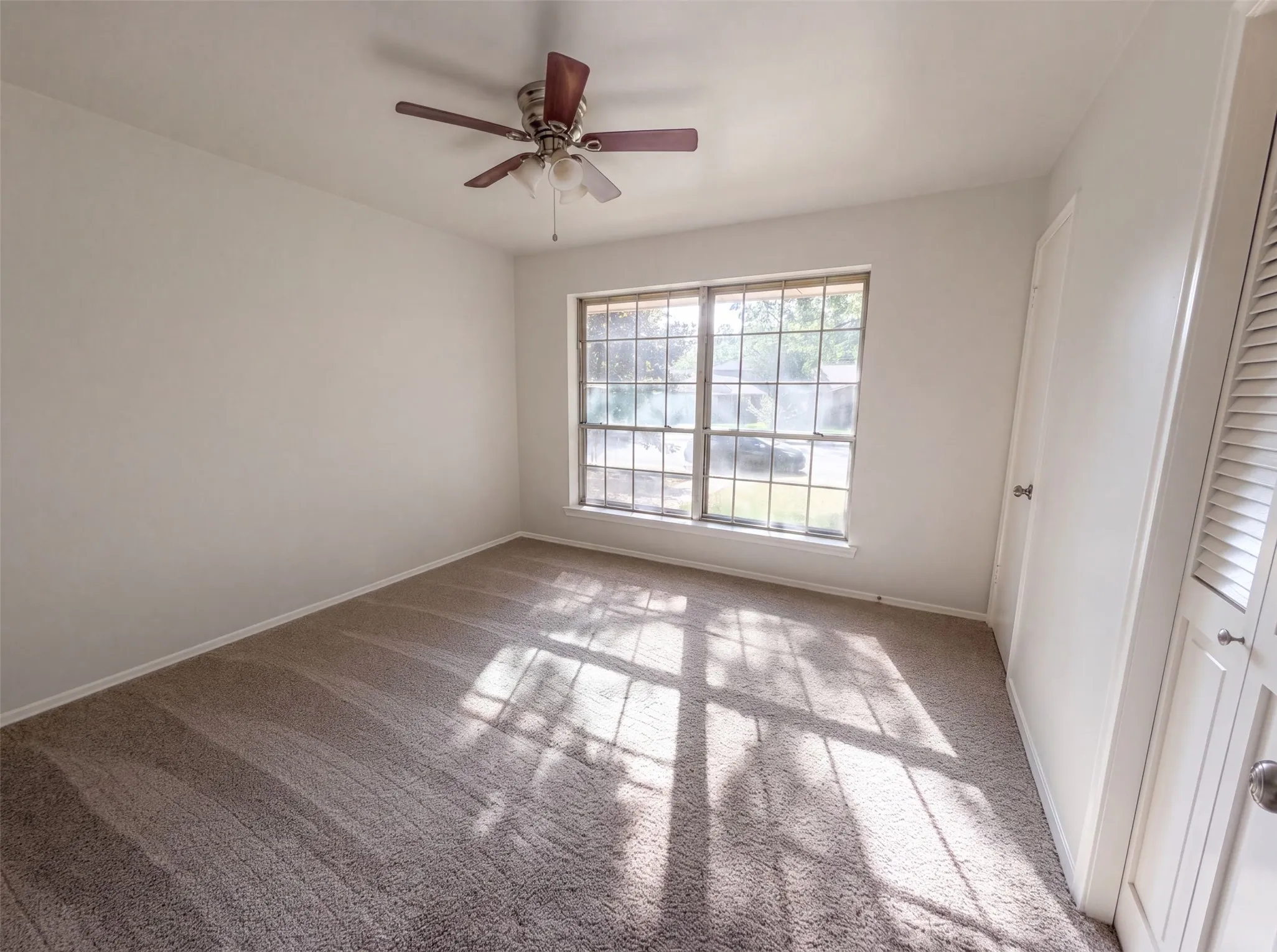 Single Family Residence For Sale in Dallas County , 821 Glen Oaks Boulevard, Dallas, Texas 75232, 3 Bedroom, 2 Bathroom, 2 Garage spaces, 1,963 Sqft, built in 1964, mls#21350996, Real Estate Agent in Dallas, Homes For Sale in Dallas county, Homes For Sale in Dallas, Realtor in Dallas Texas, Real Estate Brokerage Independent Realty Texas, Luminita Cordes Realtor
