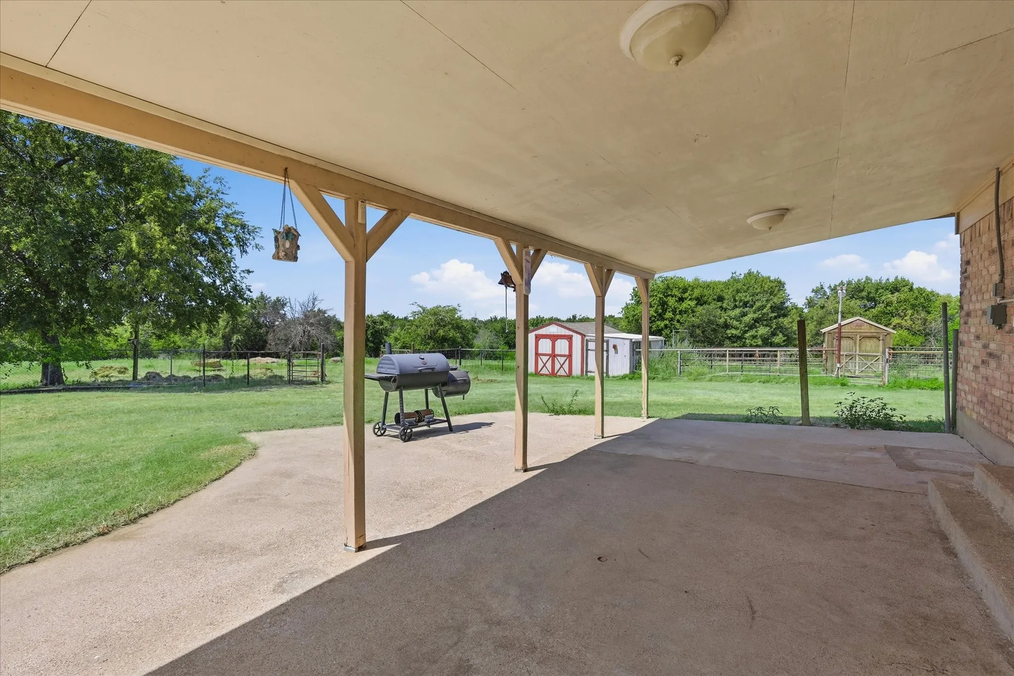 Huge covered patio.