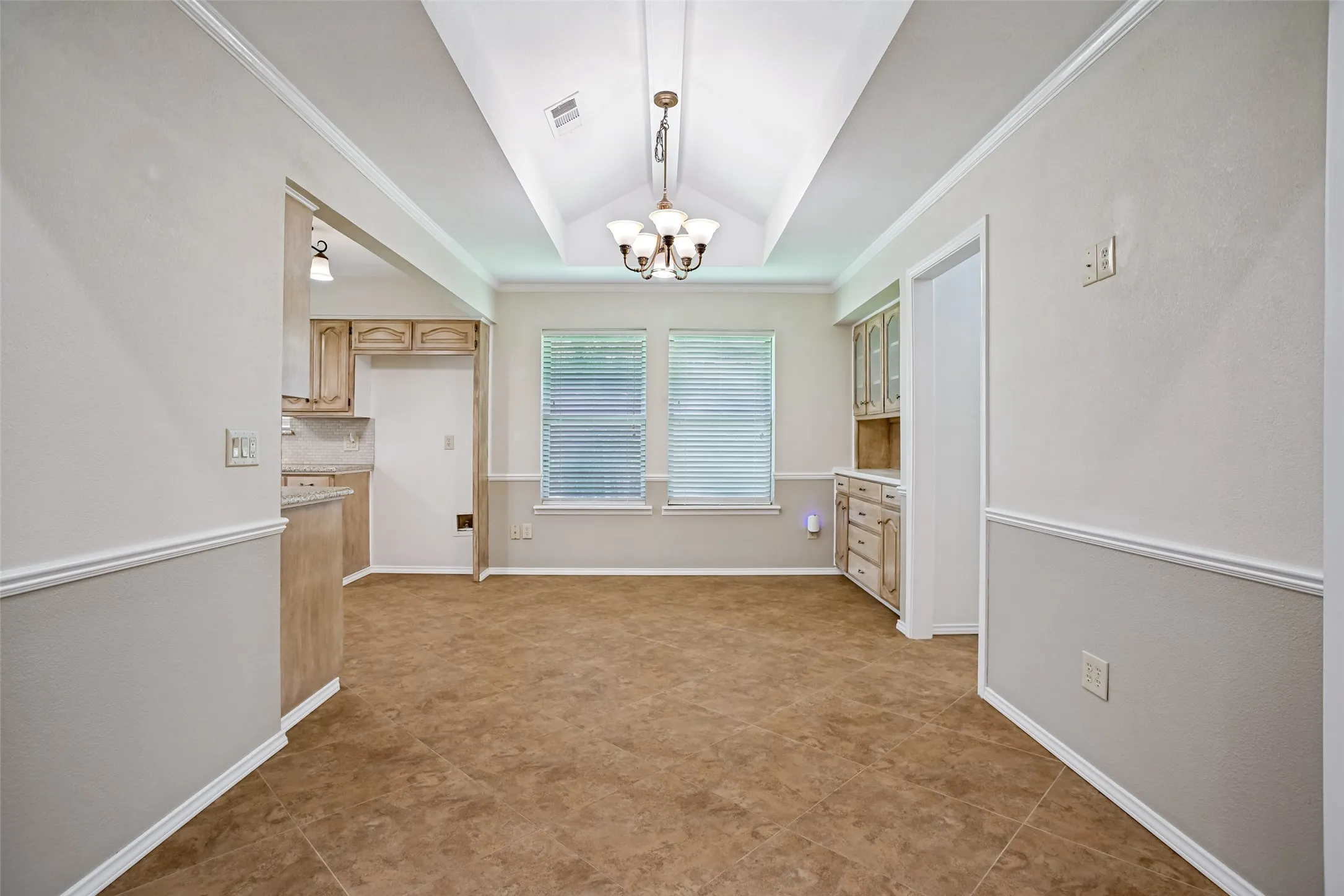 Single Family Residence For Sale in Collin County , 1548 Bamburgh Drive, Plano, Texas 75075, 3 Bedroom, 2 Bathroom, 2 Garage spaces, 2,376 Sqft, built in 1983, mls#21347226, Real Estate Agent in Plano, Homes For Sale in Collin county, Homes For Sale in Plano, Realtor in Plano Texas, Real Estate Brokerage Independent Realty Texas, Luminita Cordes Realtor