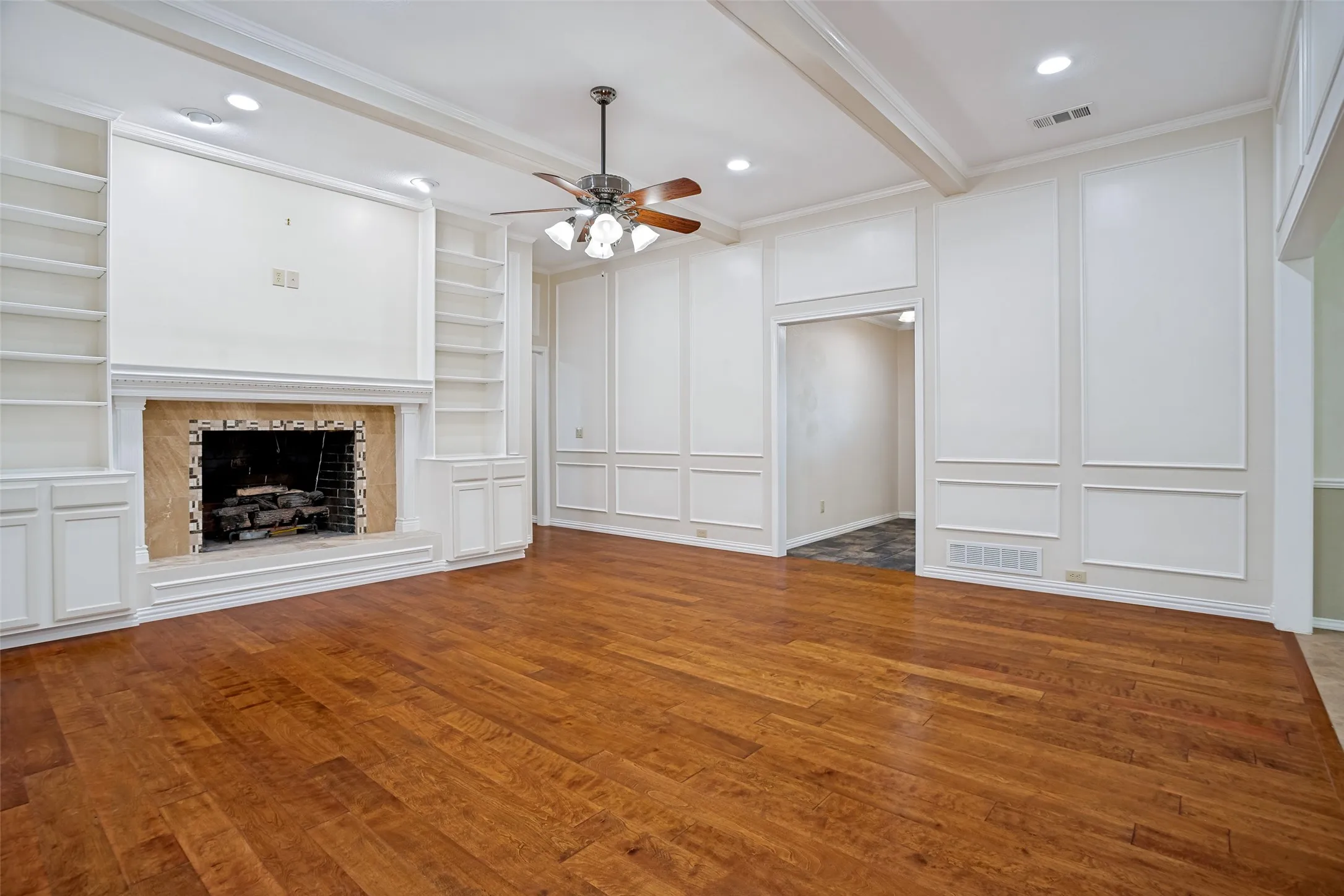 Single Family Residence For Sale in Collin County , 1548 Bamburgh Drive, Plano, Texas 75075, 3 Bedroom, 2 Bathroom, 2 Garage spaces, 2,376 Sqft, built in 1983, mls#21347226, Real Estate Agent in Plano, Homes For Sale in Collin county, Homes For Sale in Plano, Realtor in Plano Texas, Real Estate Brokerage Independent Realty Texas, Luminita Cordes Realtor