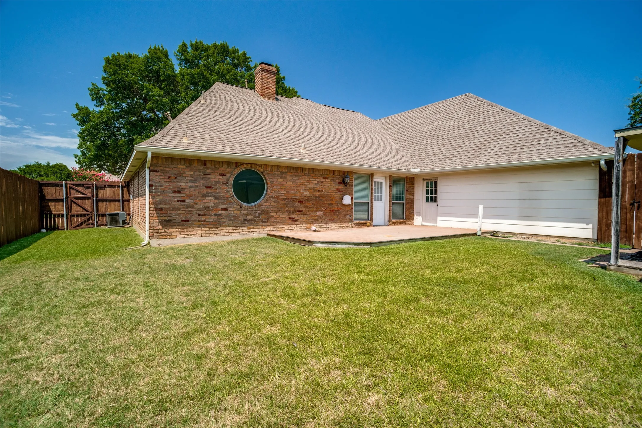 Single Family Residence For Sale in Collin County , 1548 Bamburgh Drive, Plano, Texas 75075, 3 Bedroom, 2 Bathroom, 2 Garage spaces, 2,376 Sqft, built in 1983, mls#21347226, Real Estate Agent in Plano, Homes For Sale in Collin county, Homes For Sale in Plano, Realtor in Plano Texas, Real Estate Brokerage Independent Realty Texas, Luminita Cordes Realtor