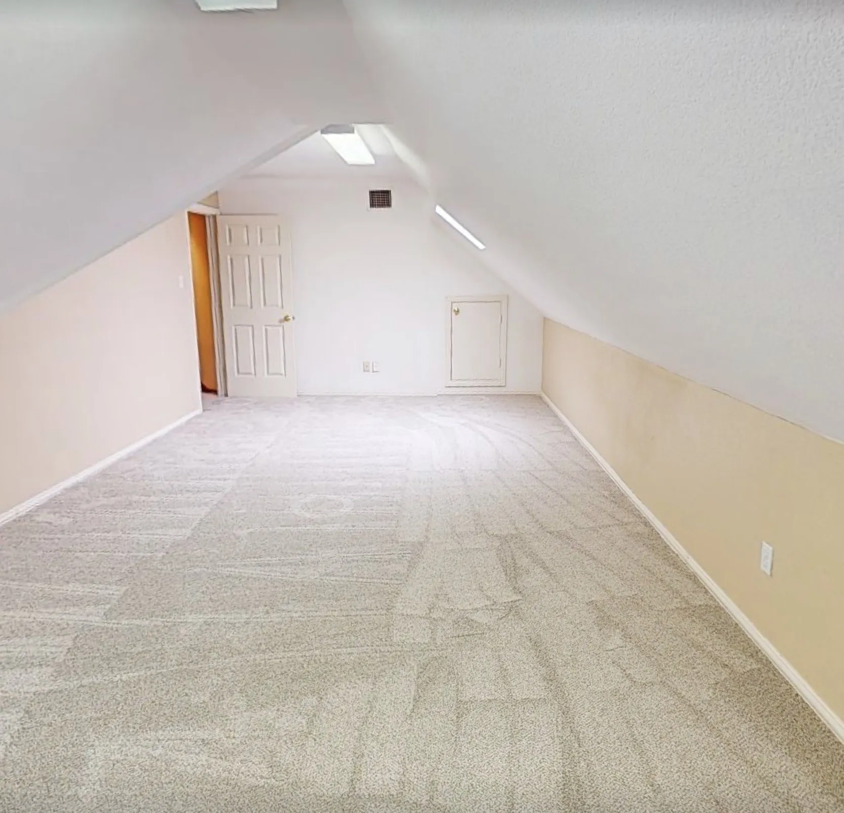 Single Family Residence For Sale in Tarrant County , 7525 Brentwood Court, North Richland Hills, Texas 76182, 4 Bedroom, 3 Bathroom, 2 Garage spaces, 2,541 Sqft, built in 1991, mls#21350190, Real Estate Agent in North Richland Hills, Homes For Sale in Tarrant county, Homes For Sale in North Richland Hills, Realtor in North Richland Hills Texas, Real Estate Brokerage Independent Realty Texas, Luminita Cordes Realtor