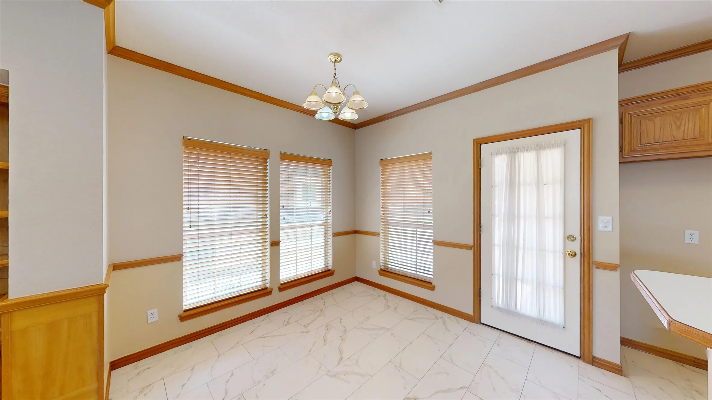 Single Family Residence For Sale in Tarrant County , 7525 Brentwood Court, North Richland Hills, Texas 76182, 4 Bedroom, 3 Bathroom, 2 Garage spaces, 2,541 Sqft, built in 1991, mls#21350190, Real Estate Agent in North Richland Hills, Homes For Sale in Tarrant county, Homes For Sale in North Richland Hills, Realtor in North Richland Hills Texas, Real Estate Brokerage Independent Realty Texas, Luminita Cordes Realtor