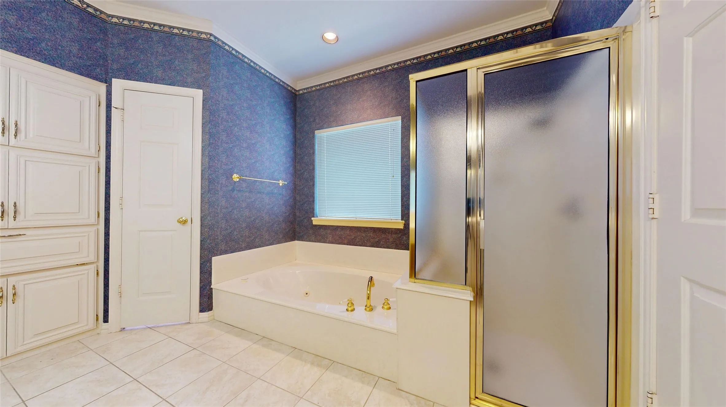Single Family Residence For Sale in Tarrant County , 7525 Brentwood Court, North Richland Hills, Texas 76182, 4 Bedroom, 3 Bathroom, 2 Garage spaces, 2,541 Sqft, built in 1991, mls#21350190, Real Estate Agent in North Richland Hills, Homes For Sale in Tarrant county, Homes For Sale in North Richland Hills, Realtor in North Richland Hills Texas, Real Estate Brokerage Independent Realty Texas, Luminita Cordes Realtor