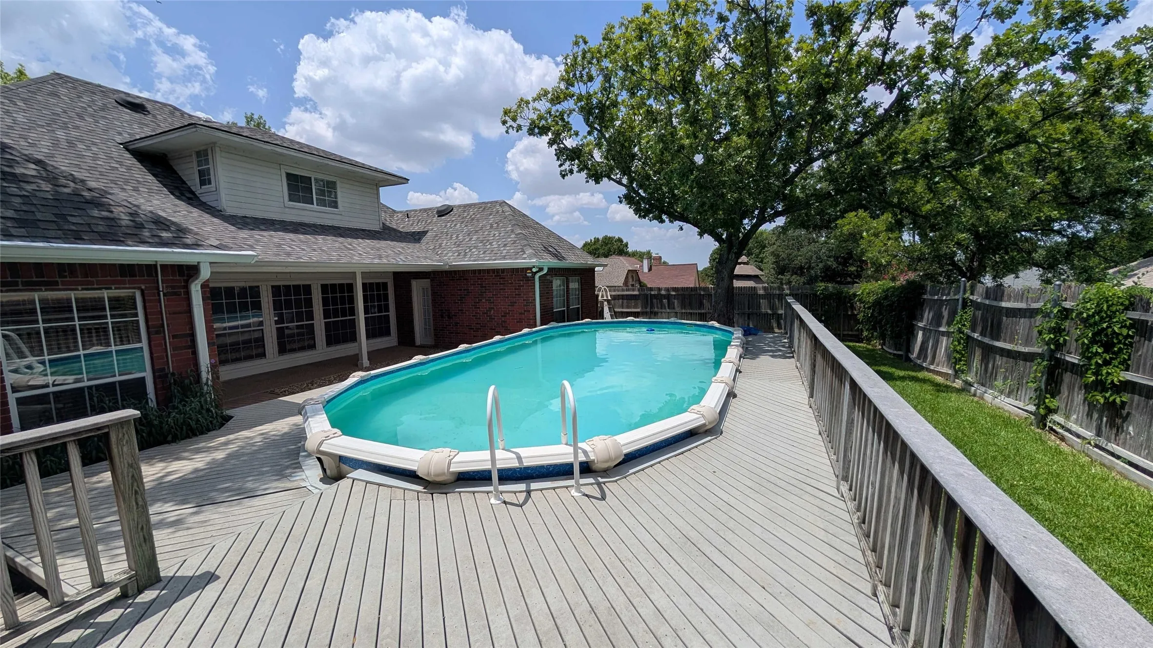Single Family Residence For Sale in Tarrant County , 7525 Brentwood Court, North Richland Hills, Texas 76182, 4 Bedroom, 3 Bathroom, 2 Garage spaces, 2,541 Sqft, built in 1991, mls#21350190, Real Estate Agent in North Richland Hills, Homes For Sale in Tarrant county, Homes For Sale in North Richland Hills, Realtor in North Richland Hills Texas, Real Estate Brokerage Independent Realty Texas, Luminita Cordes Realtor