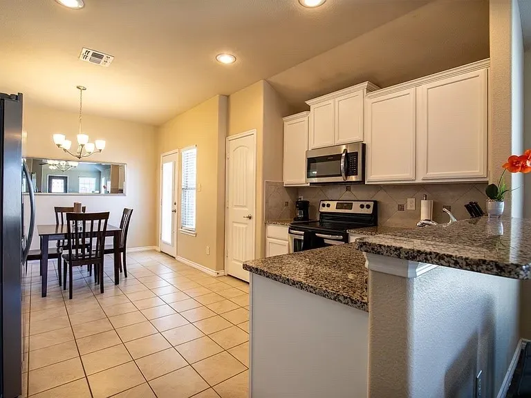 Single Family Residence For Sale in Denton County , 8800 Deadwood Lane, Aubrey, Texas 76227, 3 Bedroom, 2 Bathroom, 2 Garage spaces, 1,407 Sqft, built in 2016, mls#21349160, Real Estate Agent in Aubrey, Homes For Sale in Denton county, Homes For Sale in Aubrey, Realtor in Aubrey Texas, Real Estate Brokerage Independent Realty Texas, Luminita Cordes Realtor