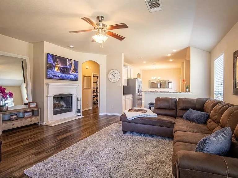 Single Family Residence For Sale in Denton County , 8800 Deadwood Lane, Aubrey, Texas 76227, 3 Bedroom, 2 Bathroom, 2 Garage spaces, 1,407 Sqft, built in 2016, mls#21349160, Real Estate Agent in Aubrey, Homes For Sale in Denton county, Homes For Sale in Aubrey, Realtor in Aubrey Texas, Real Estate Brokerage Independent Realty Texas, Luminita Cordes Realtor