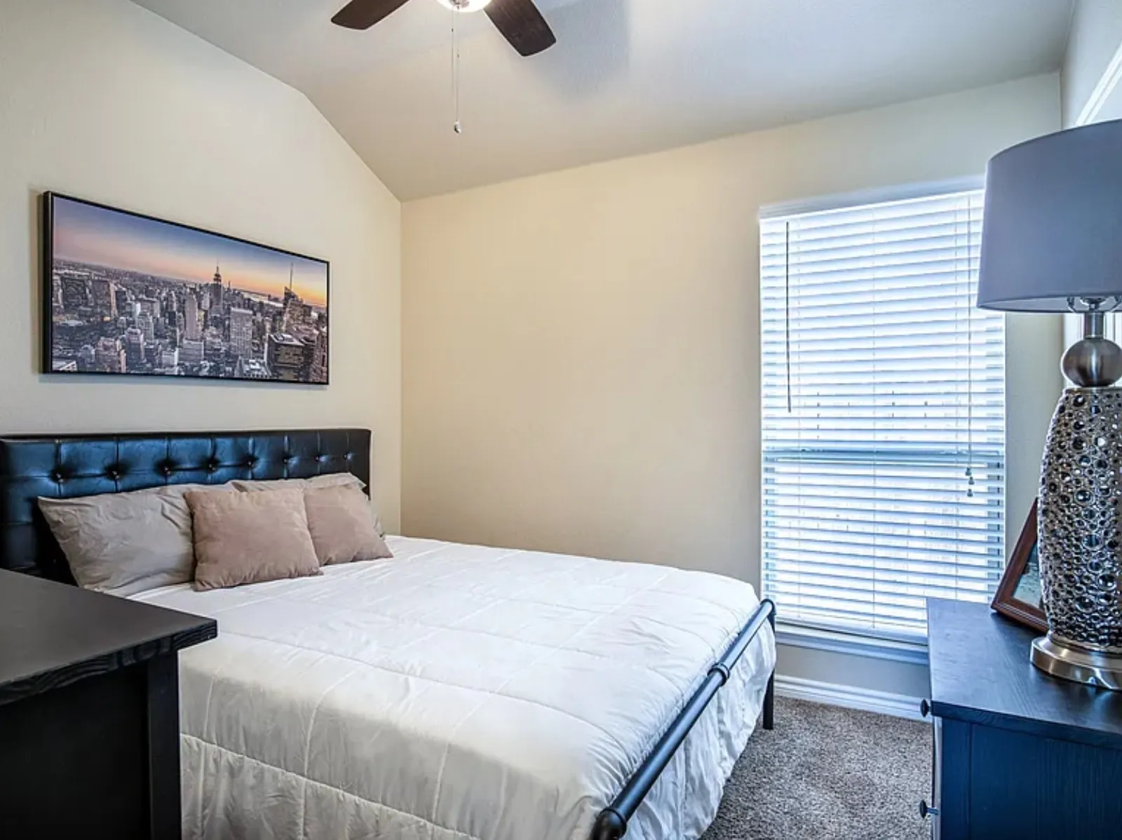 Single Family Residence For Sale in Denton County , 8800 Deadwood Lane, Aubrey, Texas 76227, 3 Bedroom, 2 Bathroom, 2 Garage spaces, 1,407 Sqft, built in 2016, mls#21349160, Real Estate Agent in Aubrey, Homes For Sale in Denton county, Homes For Sale in Aubrey, Realtor in Aubrey Texas, Real Estate Brokerage Independent Realty Texas, Luminita Cordes Realtor