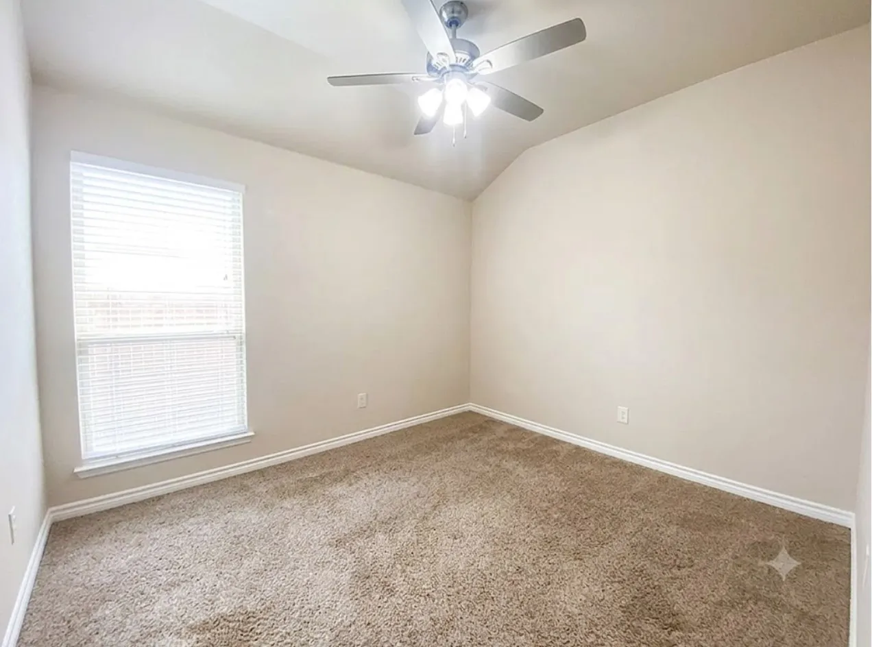 Single Family Residence For Sale in Denton County , 8800 Deadwood Lane, Aubrey, Texas 76227, 3 Bedroom, 2 Bathroom, 2 Garage spaces, 1,407 Sqft, built in 2016, mls#21349160, Real Estate Agent in Aubrey, Homes For Sale in Denton county, Homes For Sale in Aubrey, Realtor in Aubrey Texas, Real Estate Brokerage Independent Realty Texas, Luminita Cordes Realtor