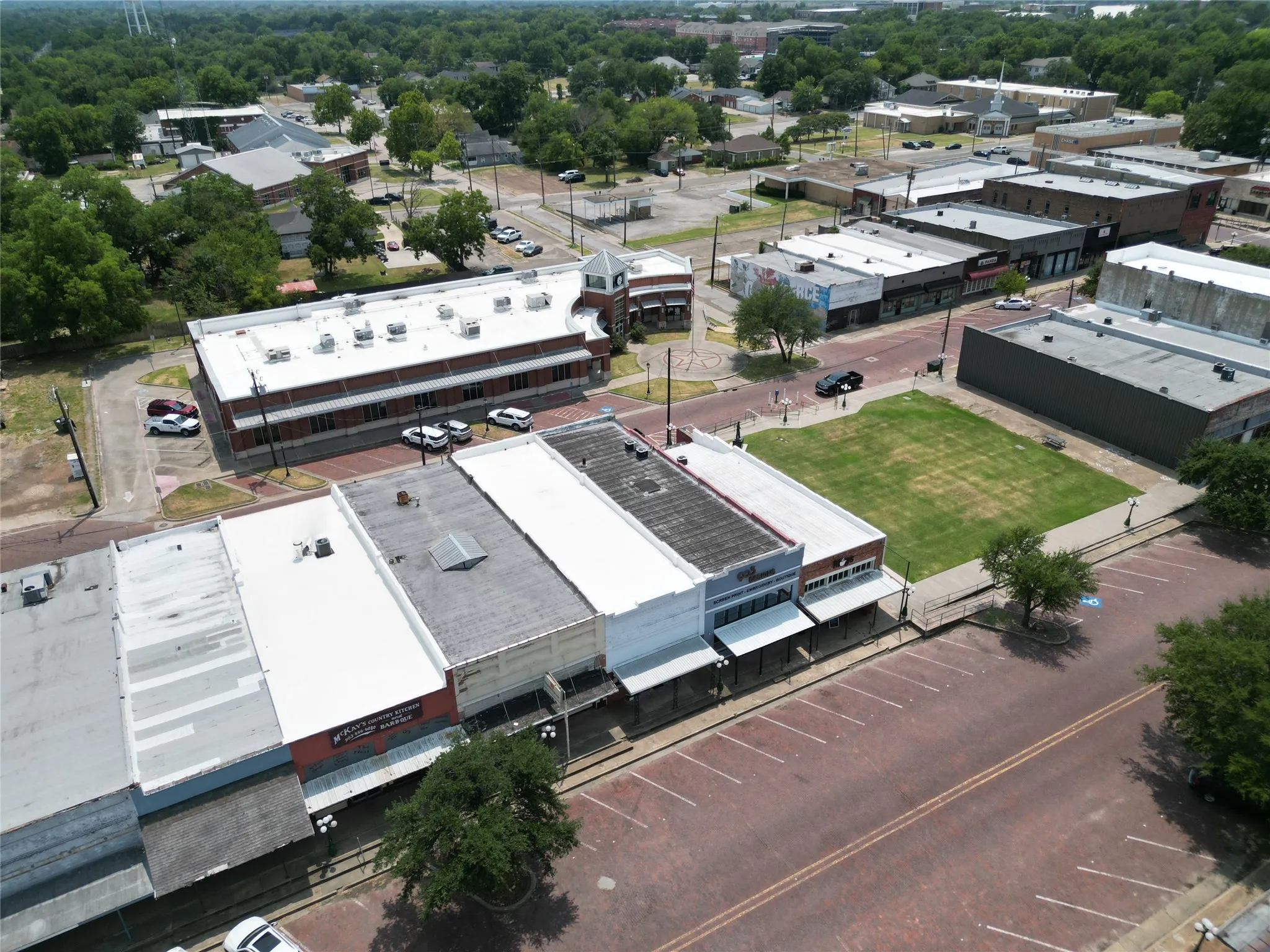 Business For Sale in Hunt County , 1113 Main Street, Commerce, Texas 75428, 0, 0, Garage spaces, 0 Sqft, built in 1920, mls#21348657, Real Estate Agent in Commerce, Homes For Sale in Hunt county, Homes For Sale in Commerce, Realtor in Commerce Texas, Real Estate Brokerage Independent Realty Texas, Luminita Cordes Realtor