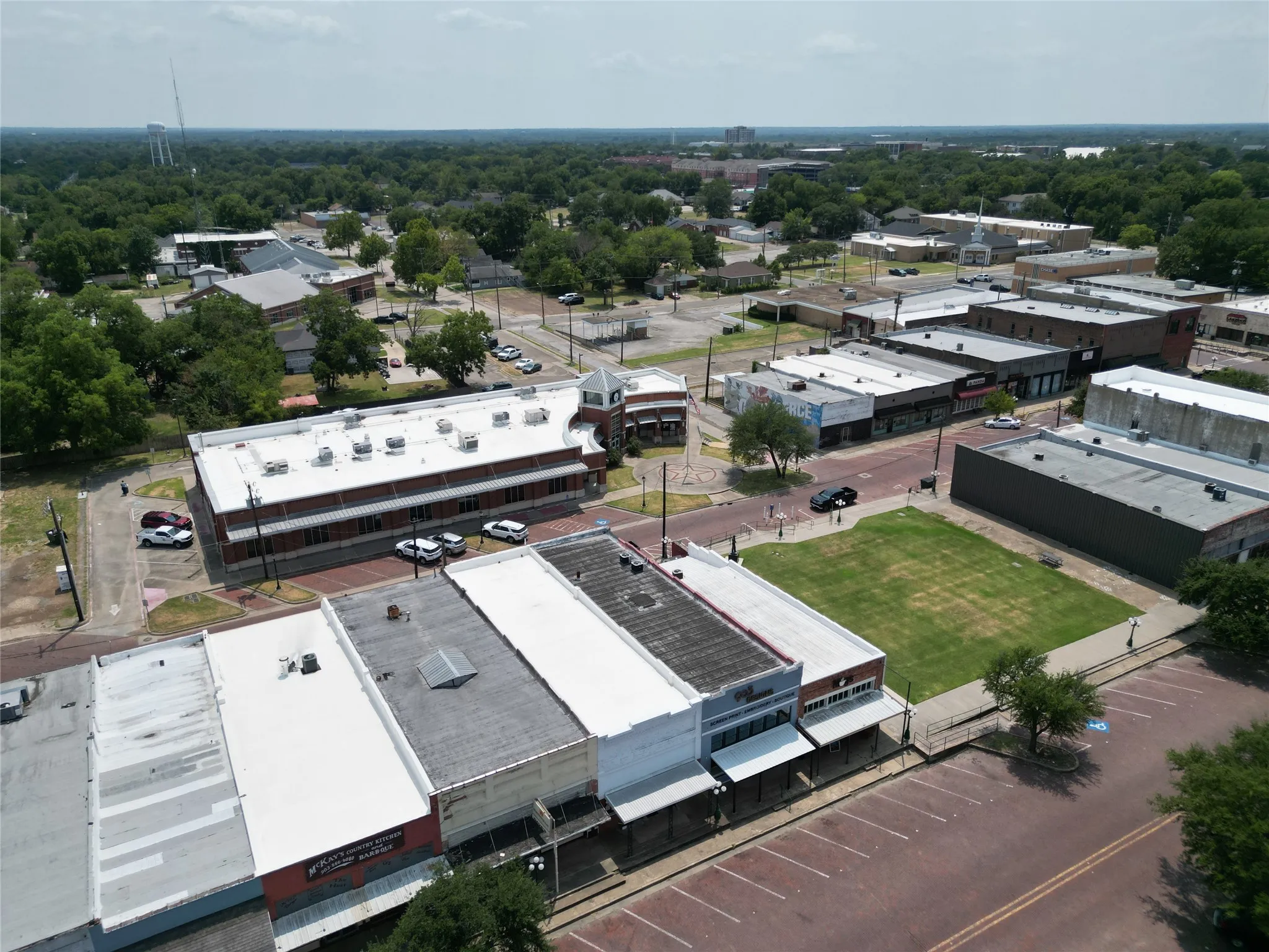 Business For Sale in Hunt County , 1113 Main Street, Commerce, Texas 75428, 0, 0, Garage spaces, 0 Sqft, built in 1920, mls#21348657, Real Estate Agent in Commerce, Homes For Sale in Hunt county, Homes For Sale in Commerce, Realtor in Commerce Texas, Real Estate Brokerage Independent Realty Texas, Luminita Cordes Realtor