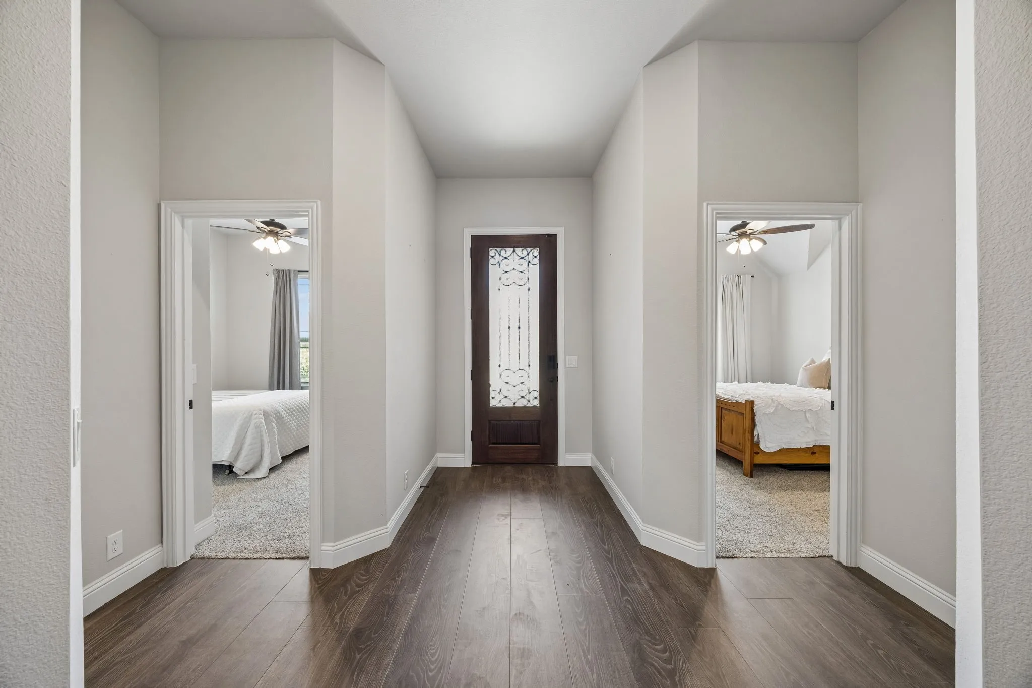 Single Family Residence For Sale in Tarrant County , 1005 Longbow Lane, Crowley, Texas 76036, 3 Bedroom, 3 Bathroom, 2 Garage spaces, 2,534 Sqft, built in 2022, mls#21350461, Real Estate Agent in Crowley, Homes For Sale in Tarrant county, Homes For Sale in Crowley, Realtor in Crowley Texas, Real Estate Brokerage Independent Realty Texas, Luminita Cordes Realtor