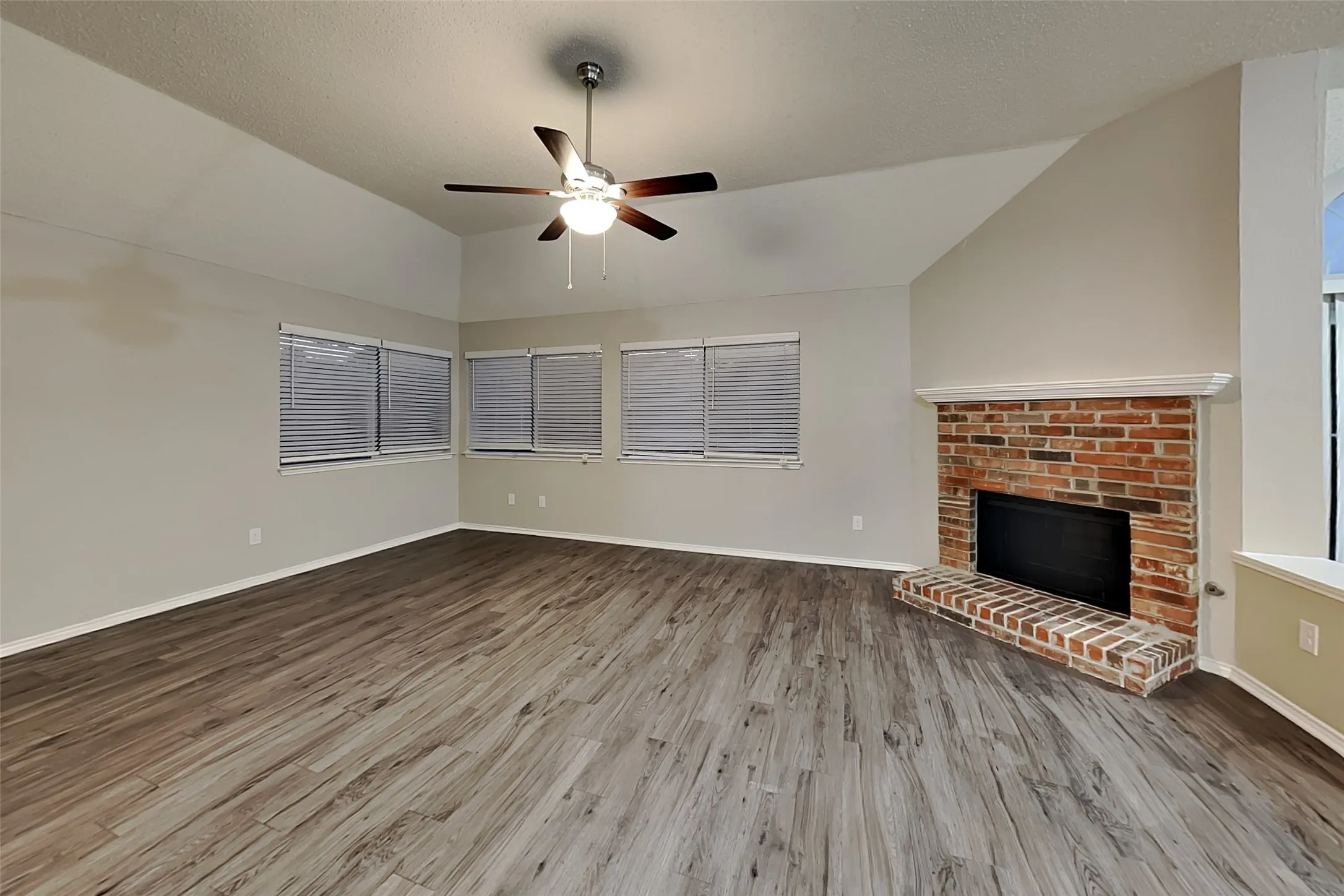 Single Family Residence For Rent in Collin County , 6704 Catalpa Trail, Plano, Texas 75023, 4 Bedroom, 3 Bathroom, 2 Garage spaces, 2,535 Sqft, built in 1991, mls#21351003, Real Estate Agent in Plano, Homes For Rent in Collin county, Homes For Rent in Plano, Realtor in Plano Texas, Real Estate Brokerage Independent Realty Texas, Luminita Cordes Realtor