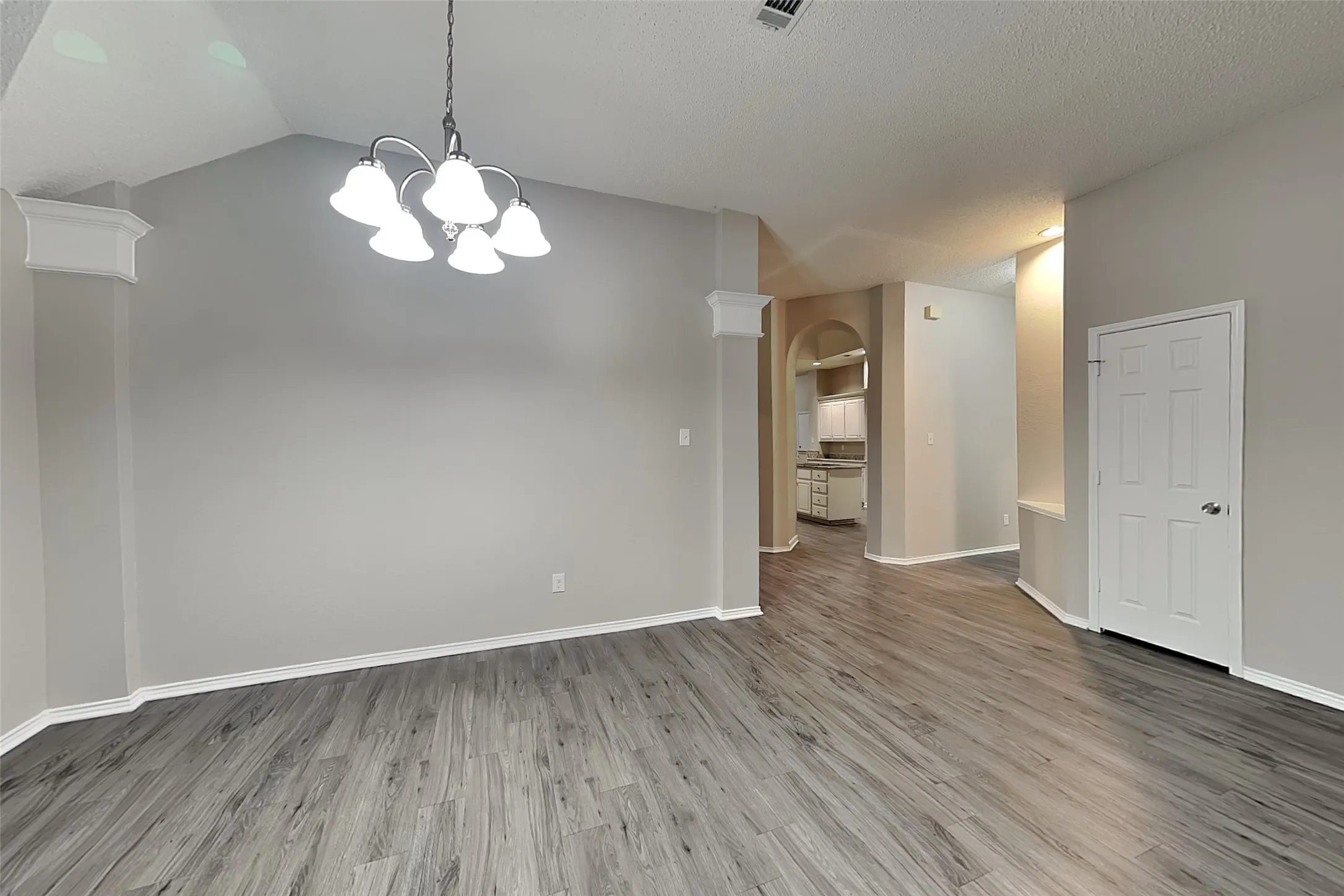Single Family Residence For Rent in Collin County , 6704 Catalpa Trail, Plano, Texas 75023, 4 Bedroom, 3 Bathroom, 2 Garage spaces, 2,535 Sqft, built in 1991, mls#21351003, Real Estate Agent in Plano, Homes For Rent in Collin county, Homes For Rent in Plano, Realtor in Plano Texas, Real Estate Brokerage Independent Realty Texas, Luminita Cordes Realtor