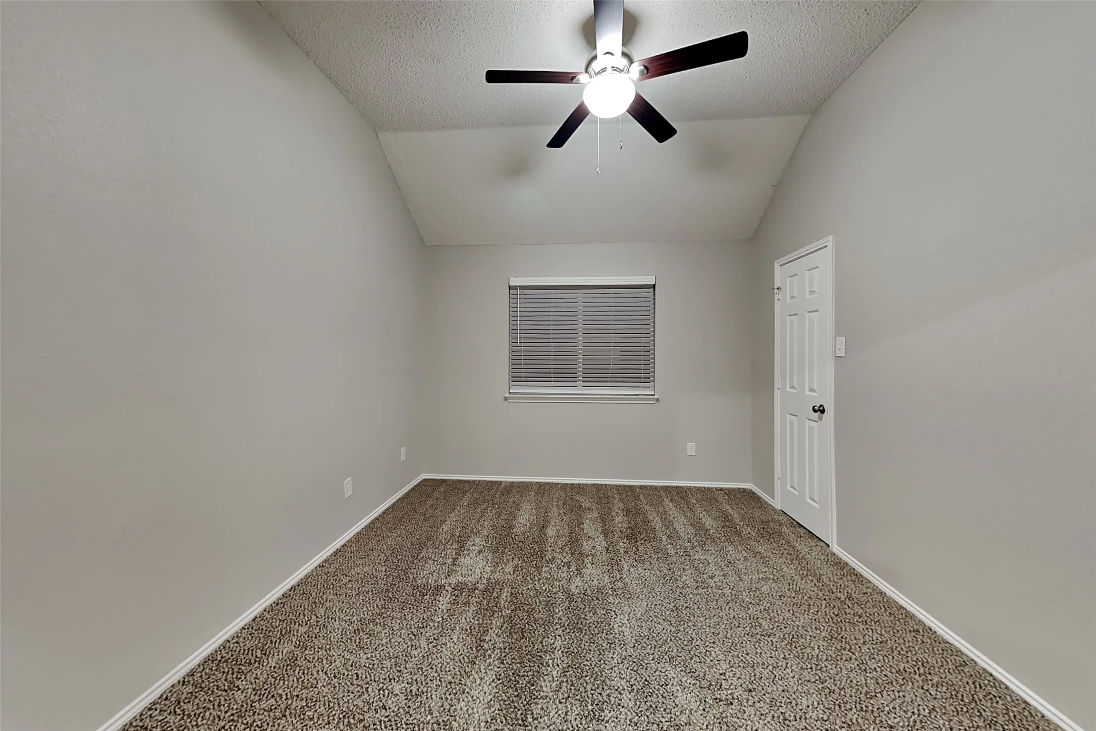 Single Family Residence For Rent in Collin County , 6704 Catalpa Trail, Plano, Texas 75023, 4 Bedroom, 3 Bathroom, 2 Garage spaces, 2,535 Sqft, built in 1991, mls#21351003, Real Estate Agent in Plano, Homes For Rent in Collin county, Homes For Rent in Plano, Realtor in Plano Texas, Real Estate Brokerage Independent Realty Texas, Luminita Cordes Realtor