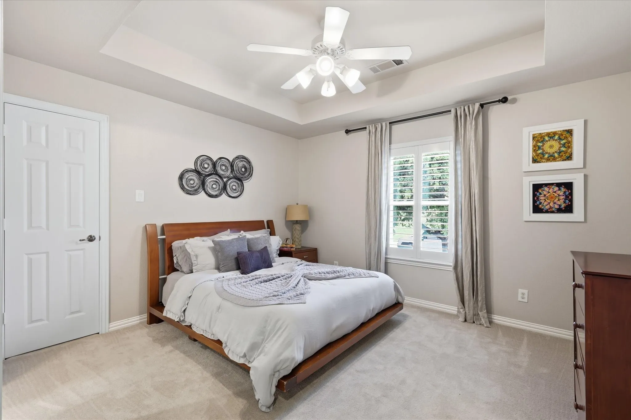 Single Family Residence For Sale in Denton County , 2801 Timber Crest Lane, Highland Village, Texas 75077, 4 Bedroom, 4 Bathroom, 3 Garage spaces, 3,523 Sqft, built in 1998, mls#21349799, Real Estate Agent in Highland Village, Homes For Sale in Denton county, Homes For Sale in Highland Village, Realtor in Highland Village Texas, Real Estate Brokerage Independent Realty Texas, Luminita Cordes Realtor