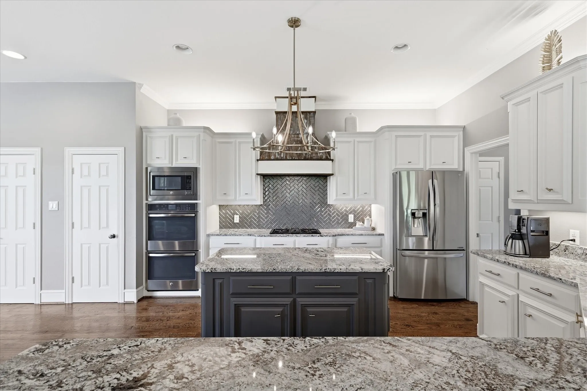 Single Family Residence For Sale in Denton County , 2801 Timber Crest Lane, Highland Village, Texas 75077, 4 Bedroom, 4 Bathroom, 3 Garage spaces, 3,523 Sqft, built in 1998, mls#21349799, Real Estate Agent in Highland Village, Homes For Sale in Denton county, Homes For Sale in Highland Village, Realtor in Highland Village Texas, Real Estate Brokerage Independent Realty Texas, Luminita Cordes Realtor