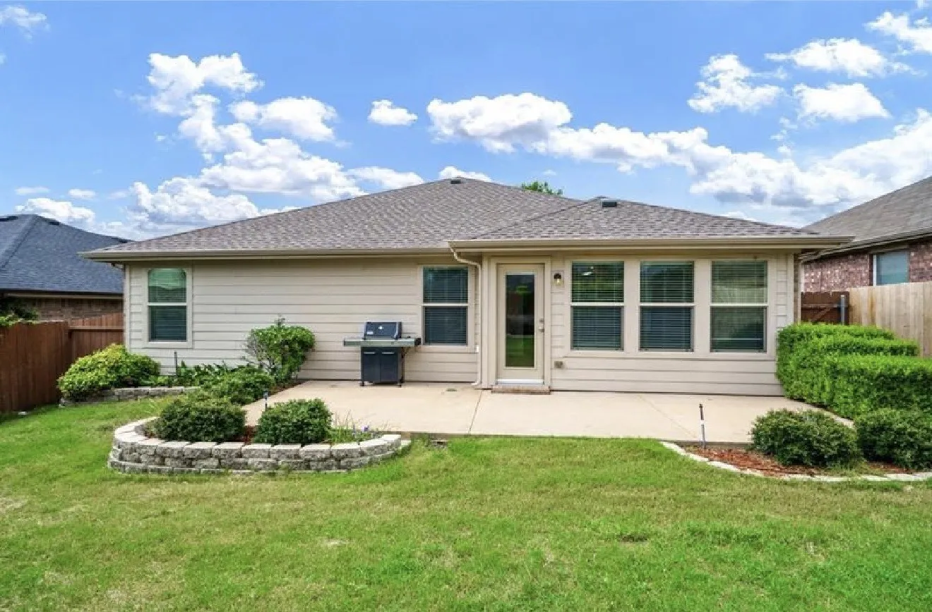 Single Family Residence For Sale in Collin County , 227 Creekwood Drive, Princeton, Texas 75407, 4 Bedroom, 2 Bathroom, 2 Garage spaces, 1,970 Sqft, built in 2010, mls#21351009, Real Estate Agent in Princeton, Homes For Sale in Collin county, Homes For Sale in Princeton, Realtor in Princeton Texas, Real Estate Brokerage Independent Realty Texas, Luminita Cordes Realtor